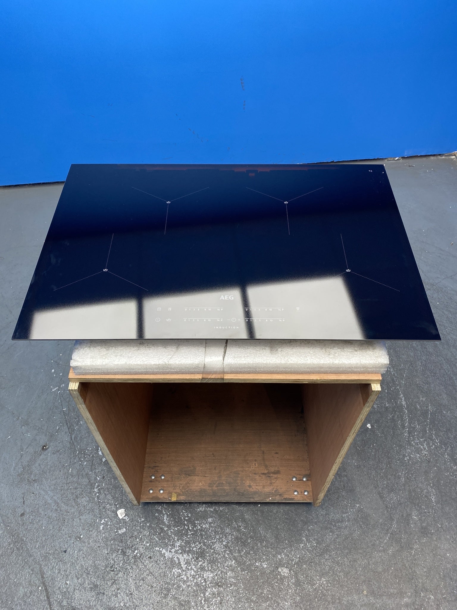 AEG 7000 IAX84411CB 80cm 4-Zone SenseBoil Induction Hob