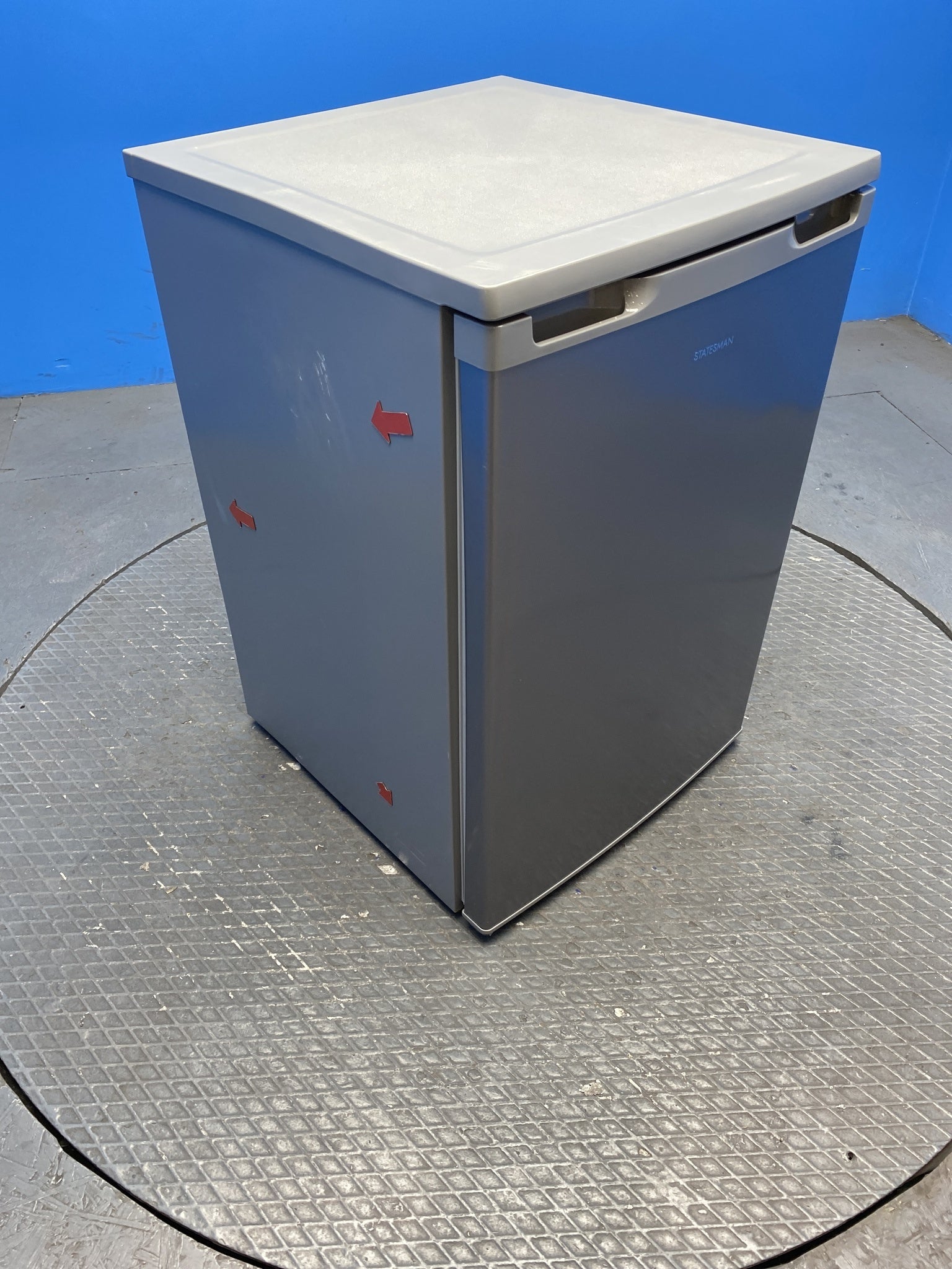 Statesman L255S 113 Litre 55cm Under Counter Fridge