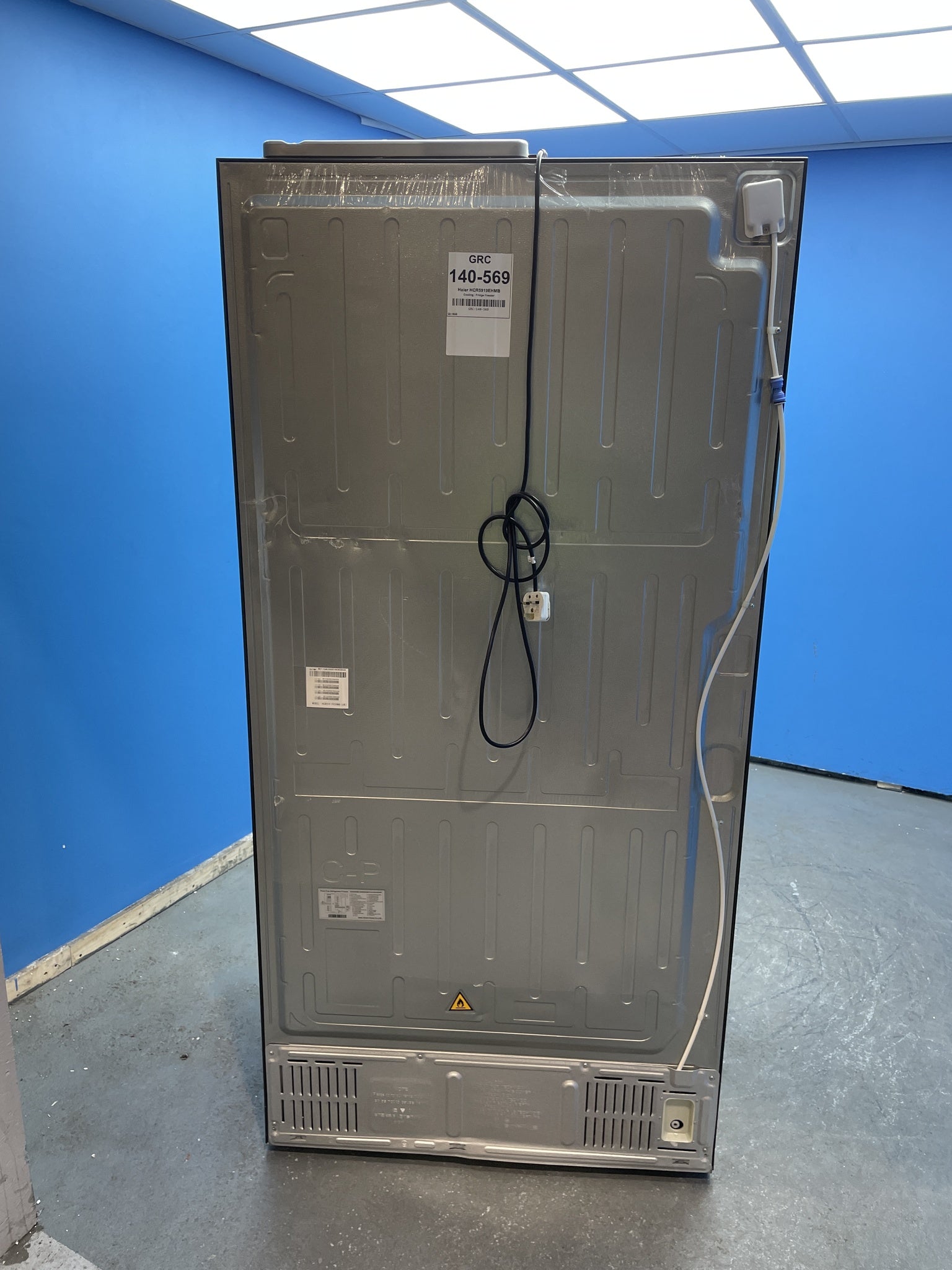 Haier HCR5919EHMB 528 Litre American Style Fridge Freezer