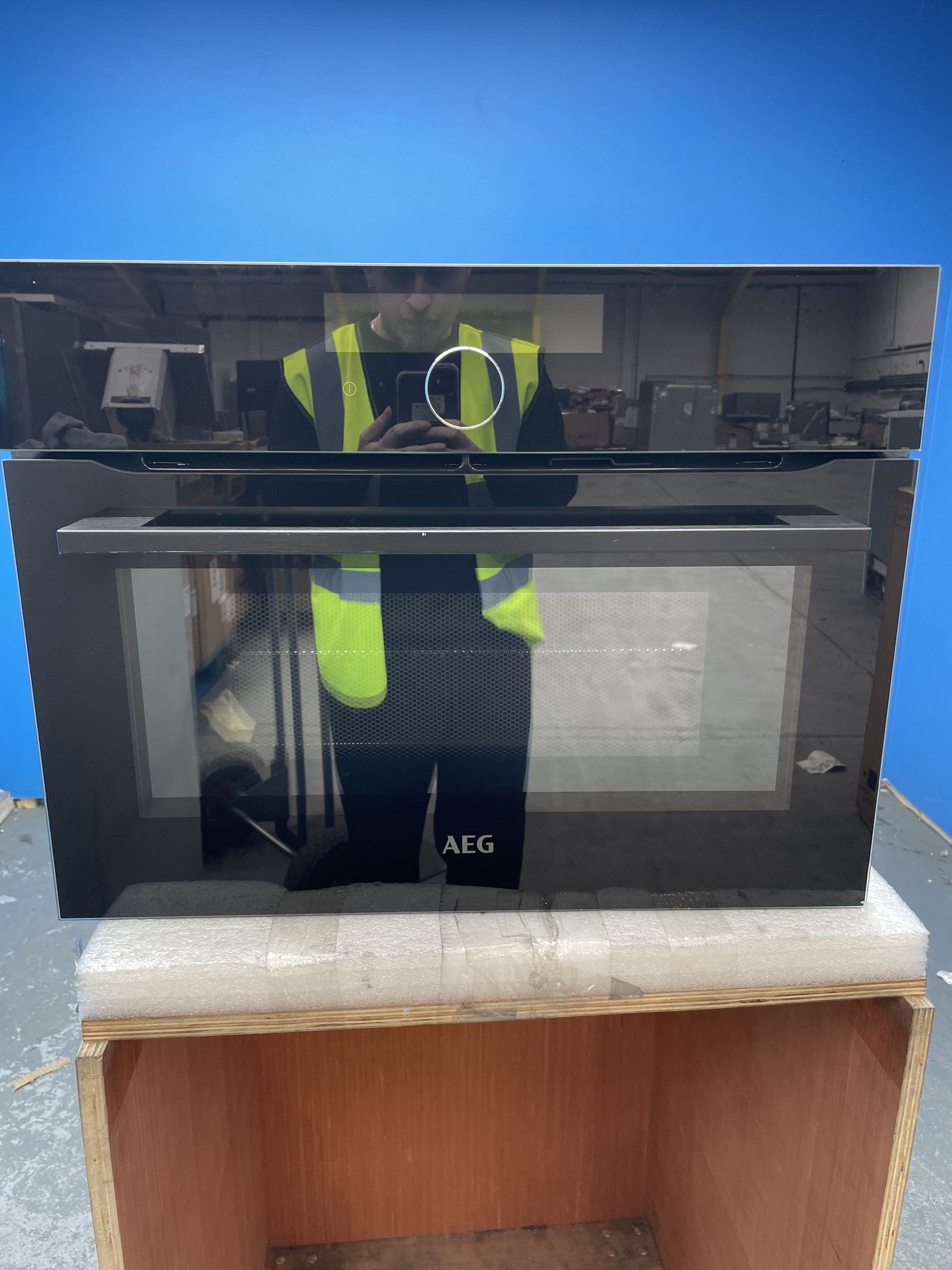 #GRC-142-770 - AEG KMK968000B Built-In CombiQuick Microwave Oven