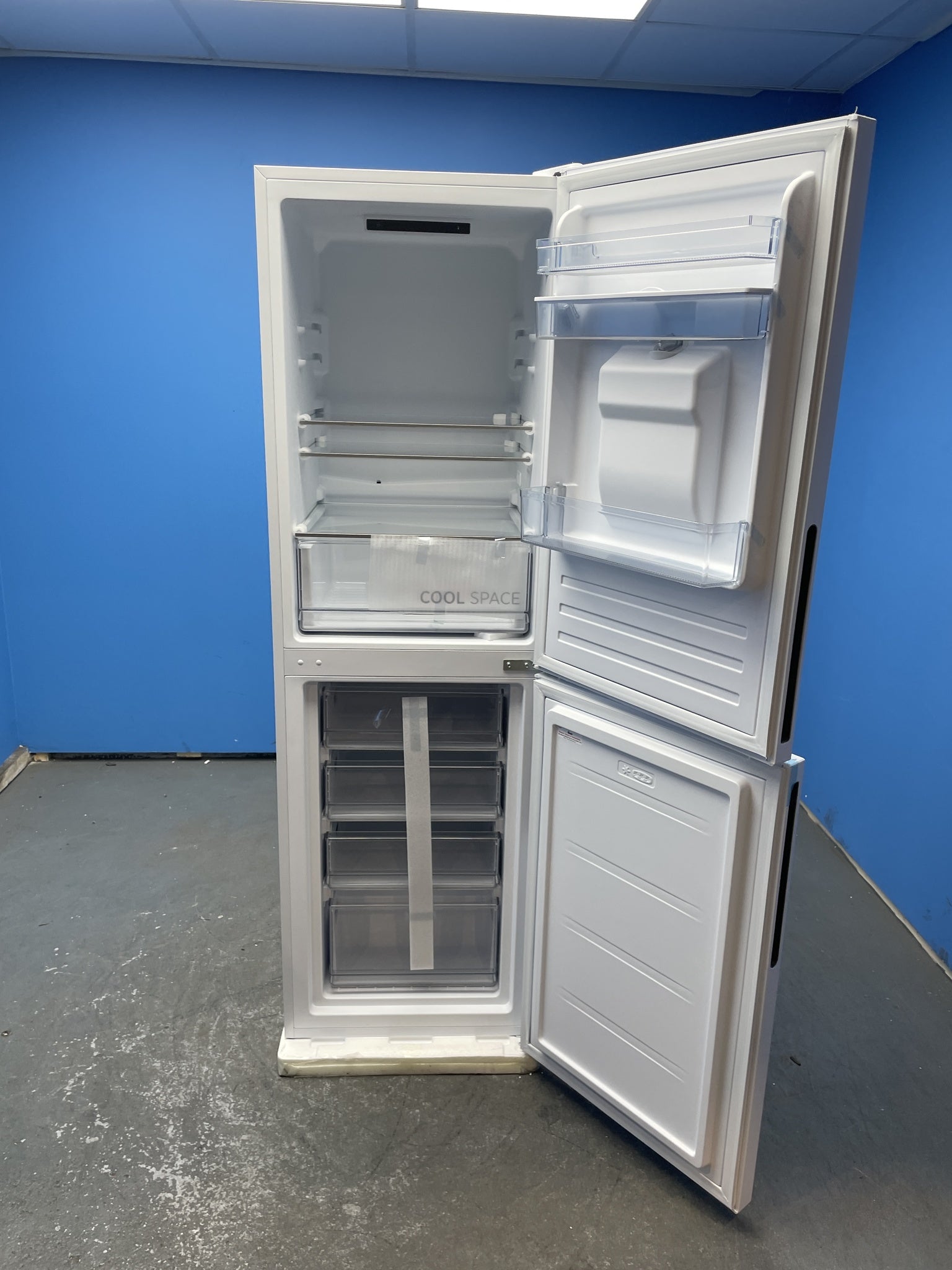 Hoover HOCT3L517EWWK-1 246 Litre Low Frost Combi Fridge Freezer