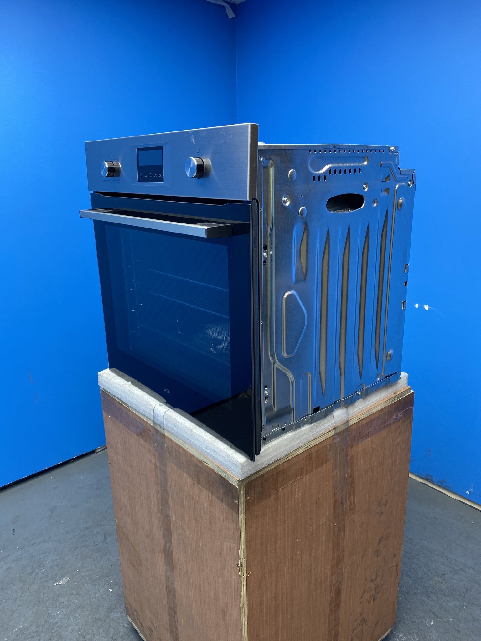 AEG 6000 SenseCook OS6AB50AM Built-In Single Oven