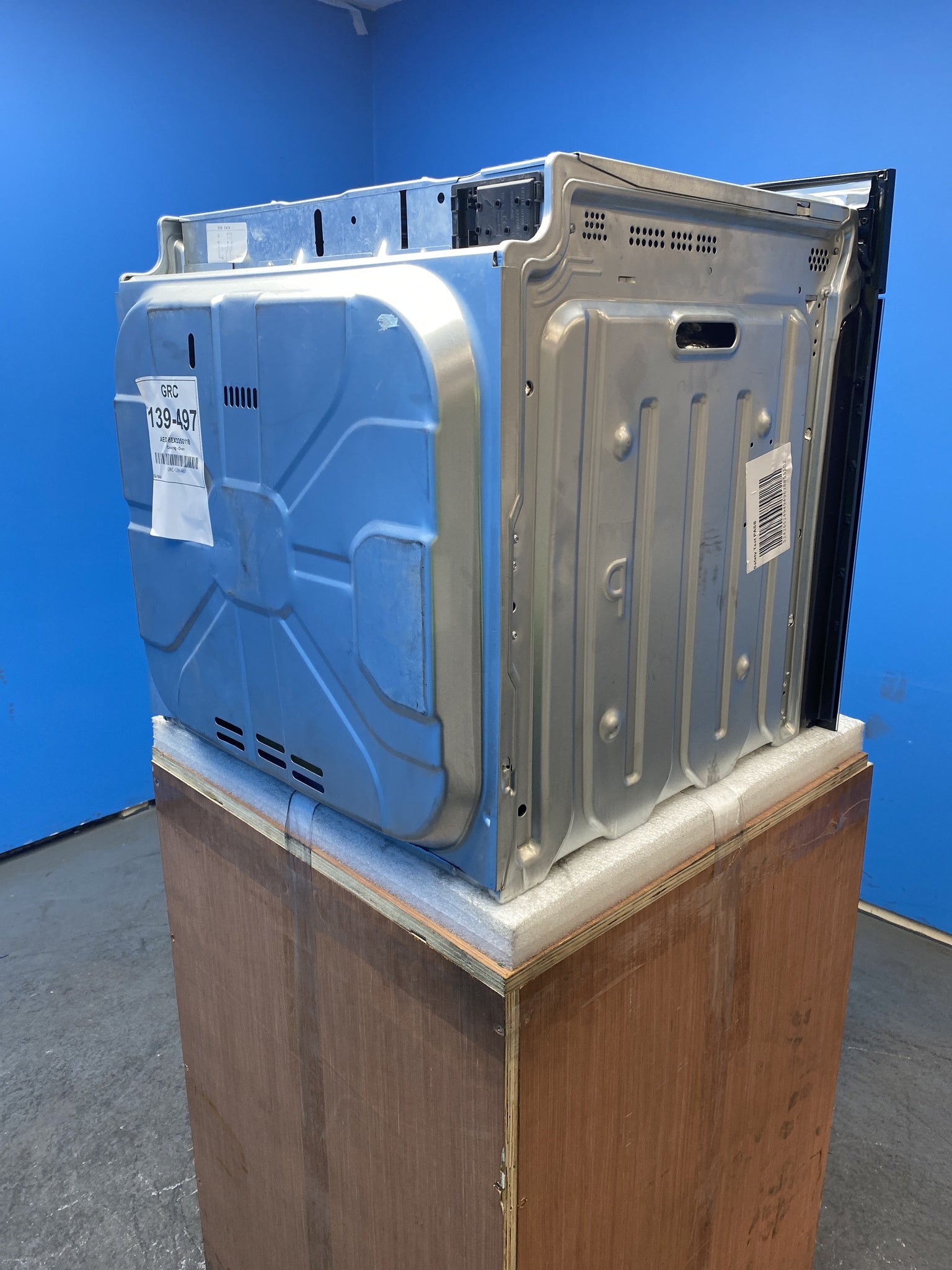 AEG BEX335011B 3000 SurroundCook Aqua Clean Built-in Oven