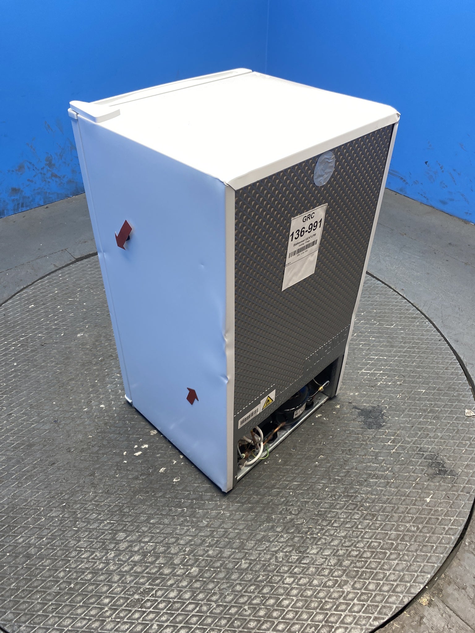 Statesman UC47LFW 93 Litres Under Counter Fridge