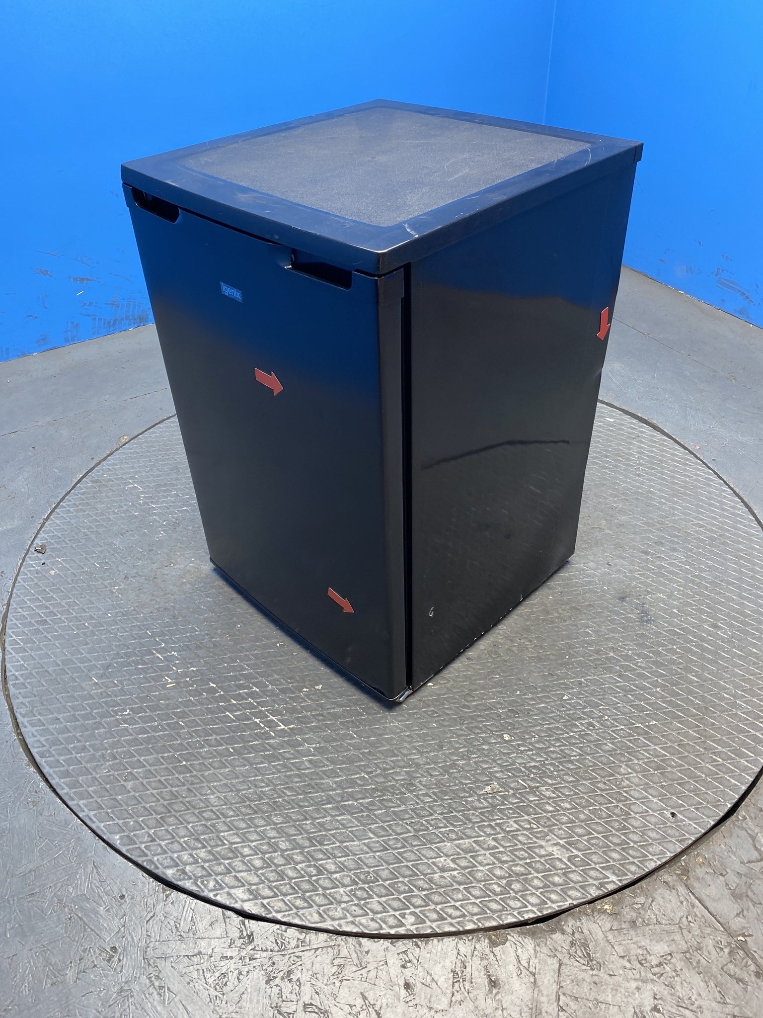 Igenix IG255B 136 Litre Under Counter Fridge