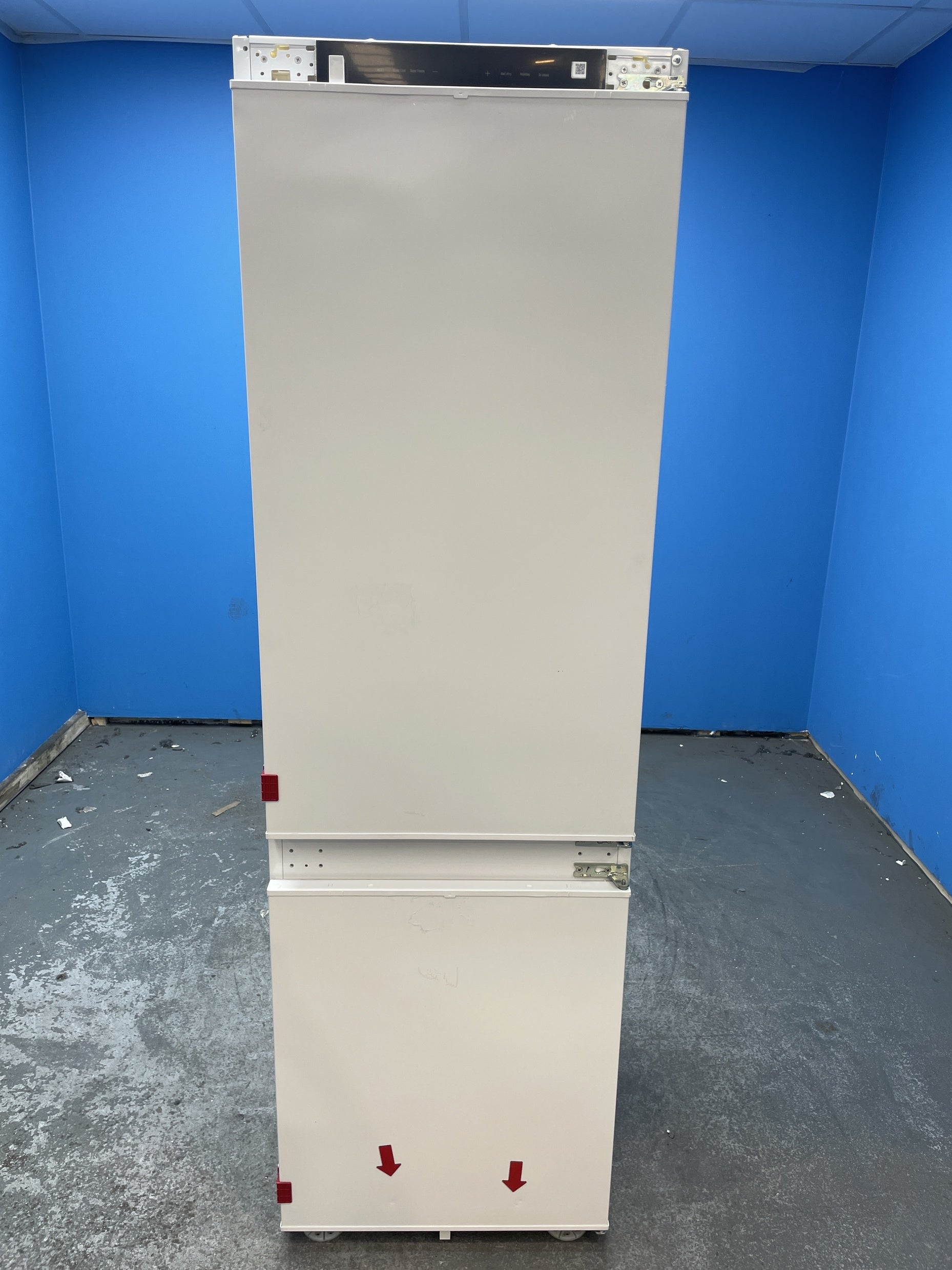 #GRC-158-490 - Haier HBQW5518DK-1 248L Smart Integrated 70/30 Fridge Freezer