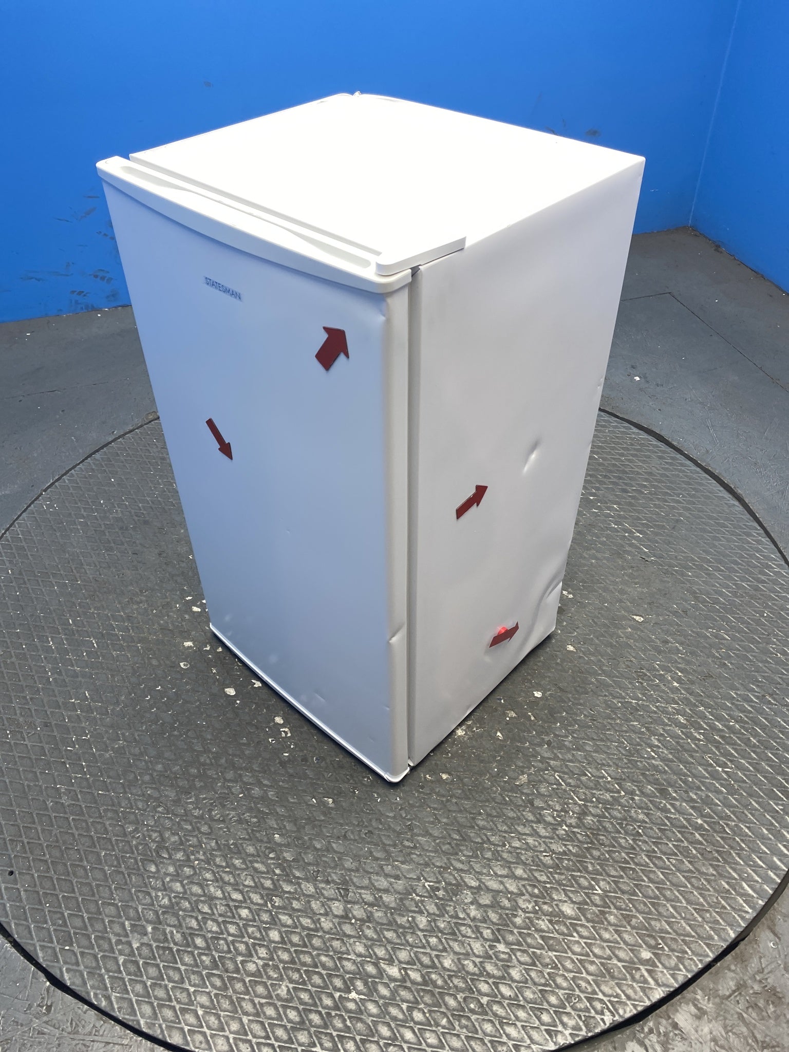 Statesman UC47LFW 93 Litres Under Counter Fridge