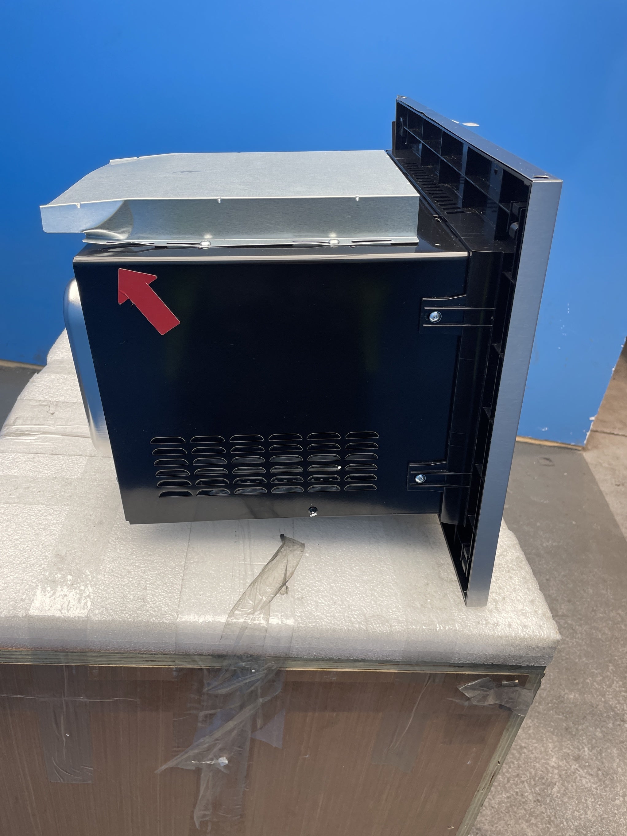 #GRC-156-002 - AEG MSE2527DM 6000 Integrated 900W Microwave with Grill