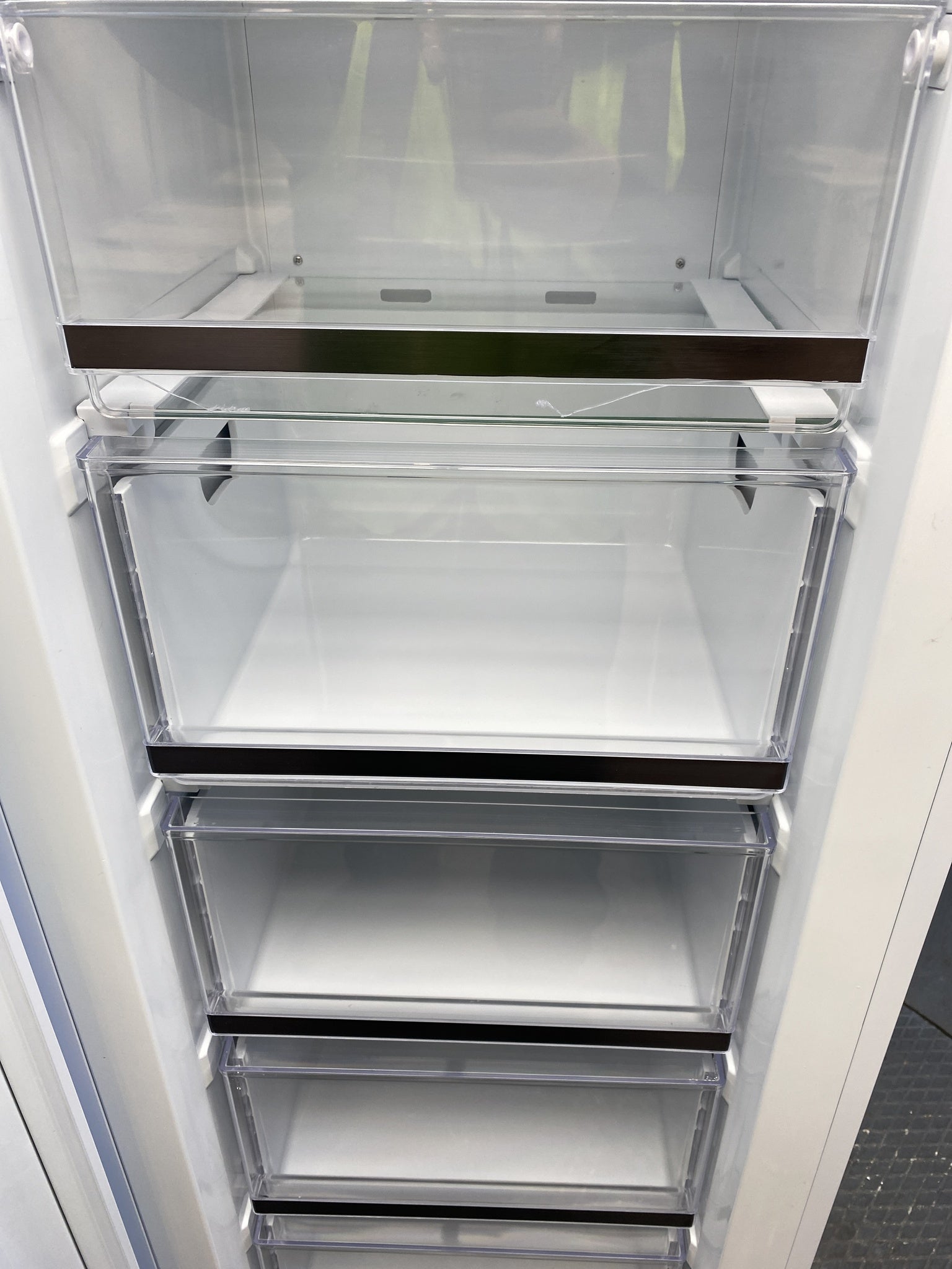 Haier HAUN518EWK 200L Integrated Total No Frost Freezer