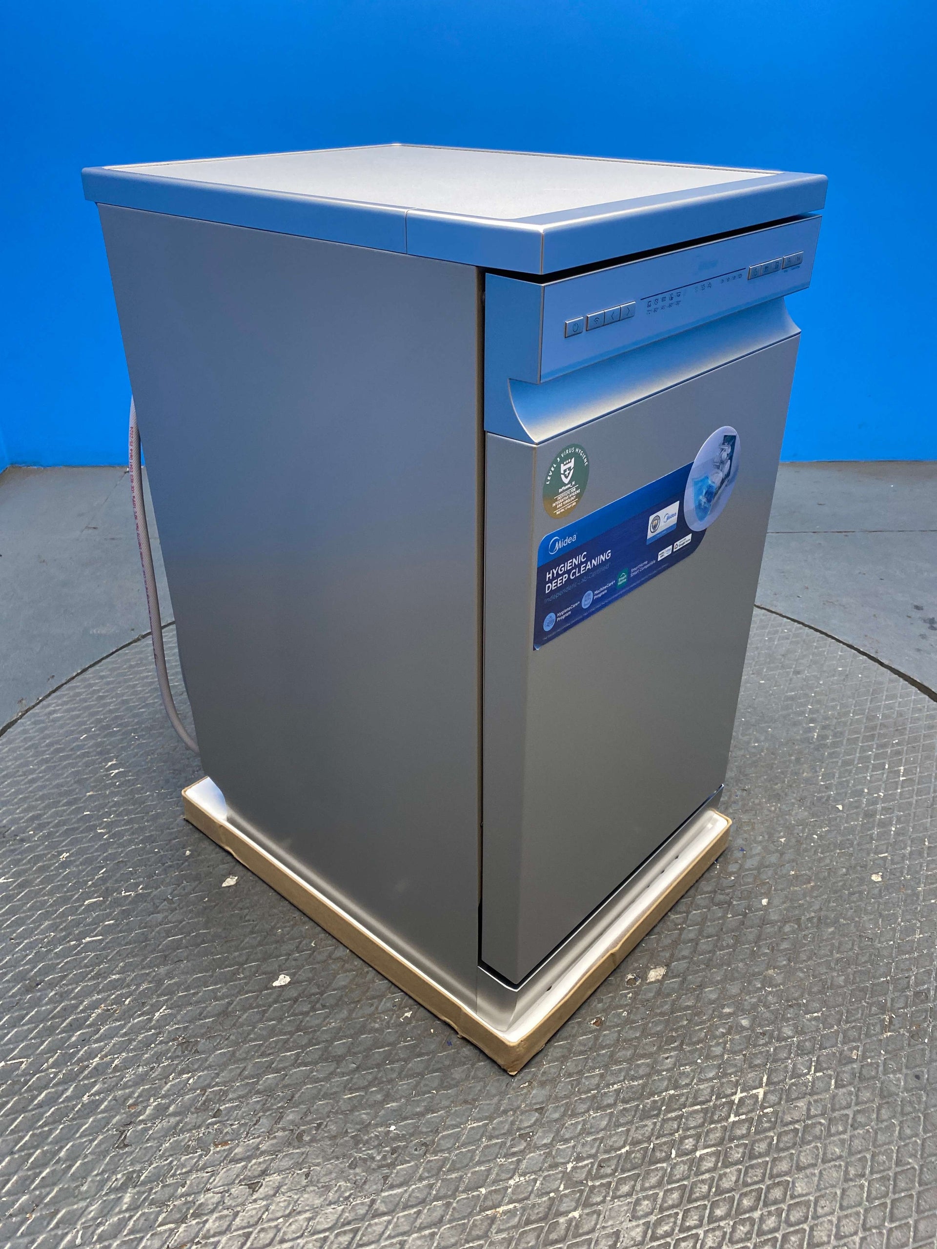 Midea MDWEF1034CS 45cm Slimline 10 Place Dishwasher