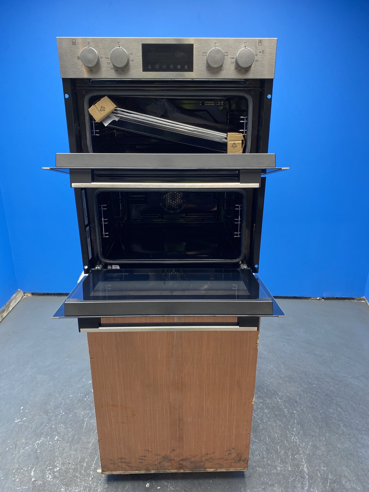 Hotpoint DUH10DIX Built-Under Electric Double Oven