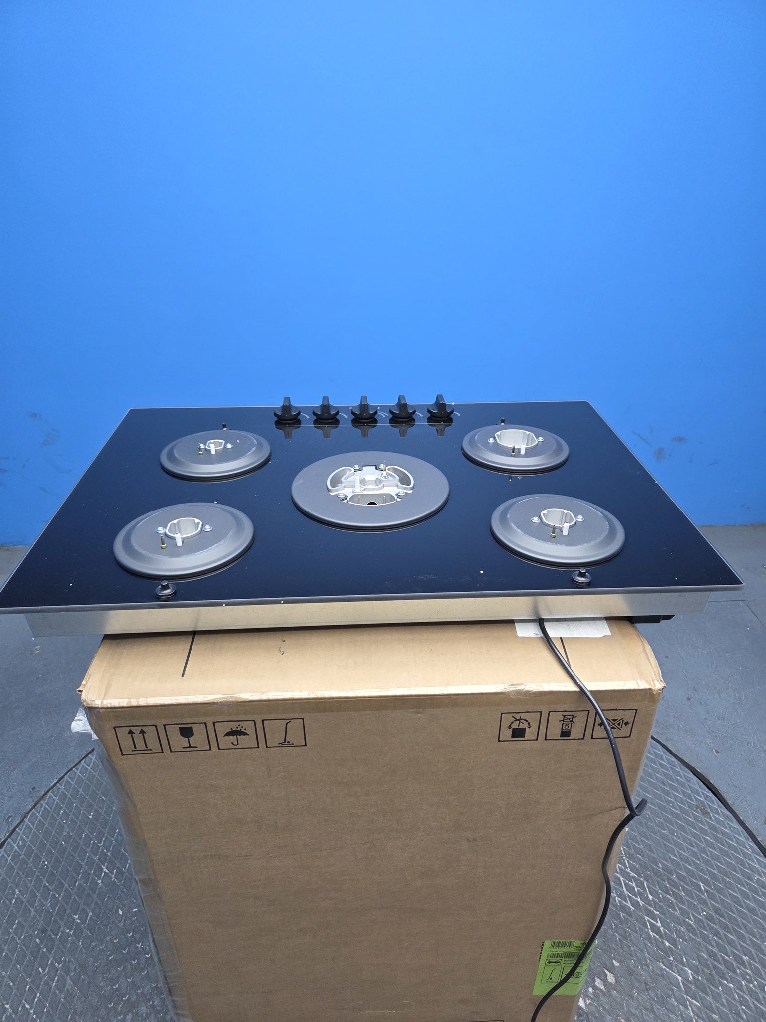 Hisense GG773B 75cm 5 Burner Gas Hob