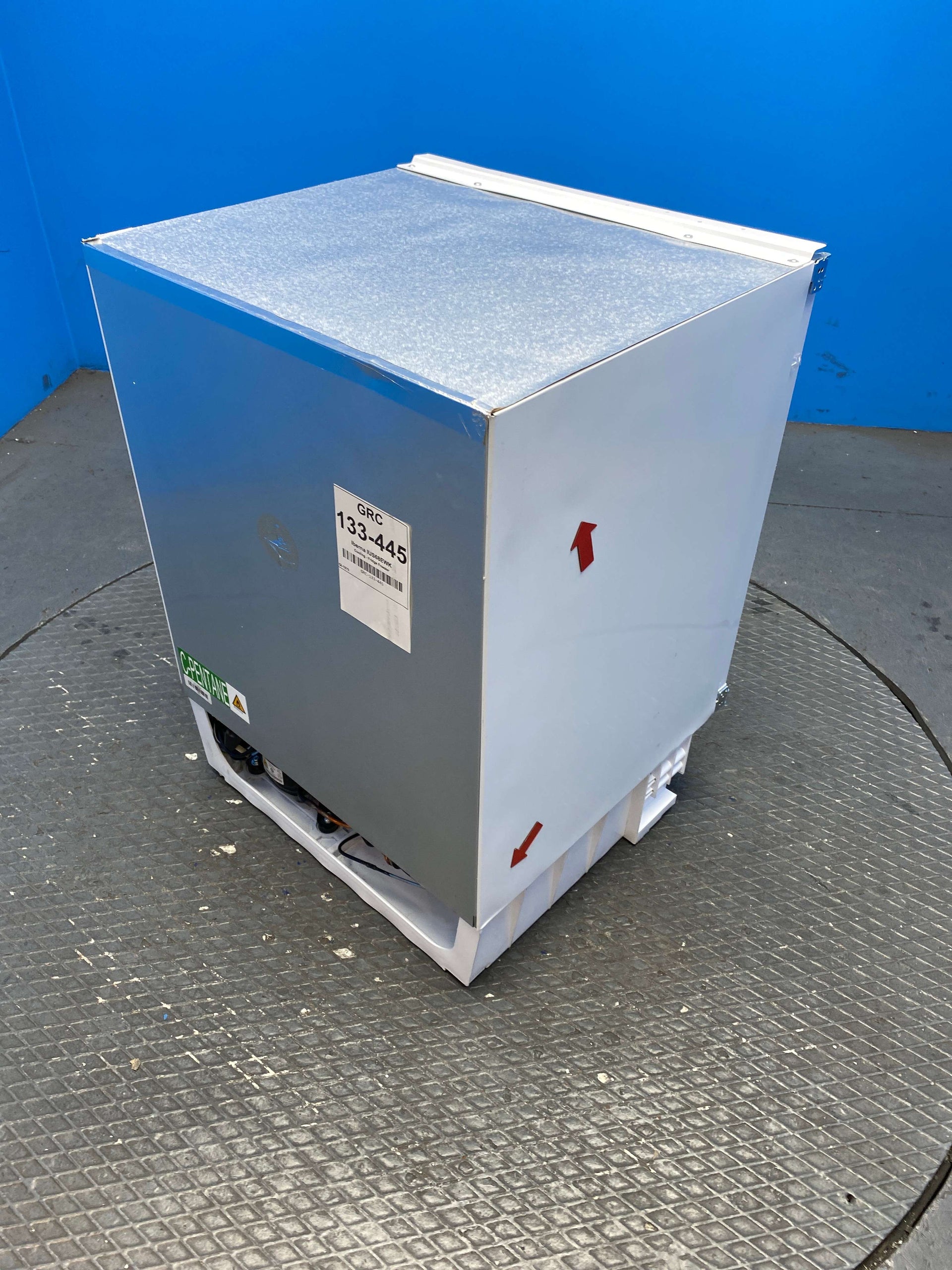 Iberna IUS68EWK 95L Integrated Undercounter Freezer