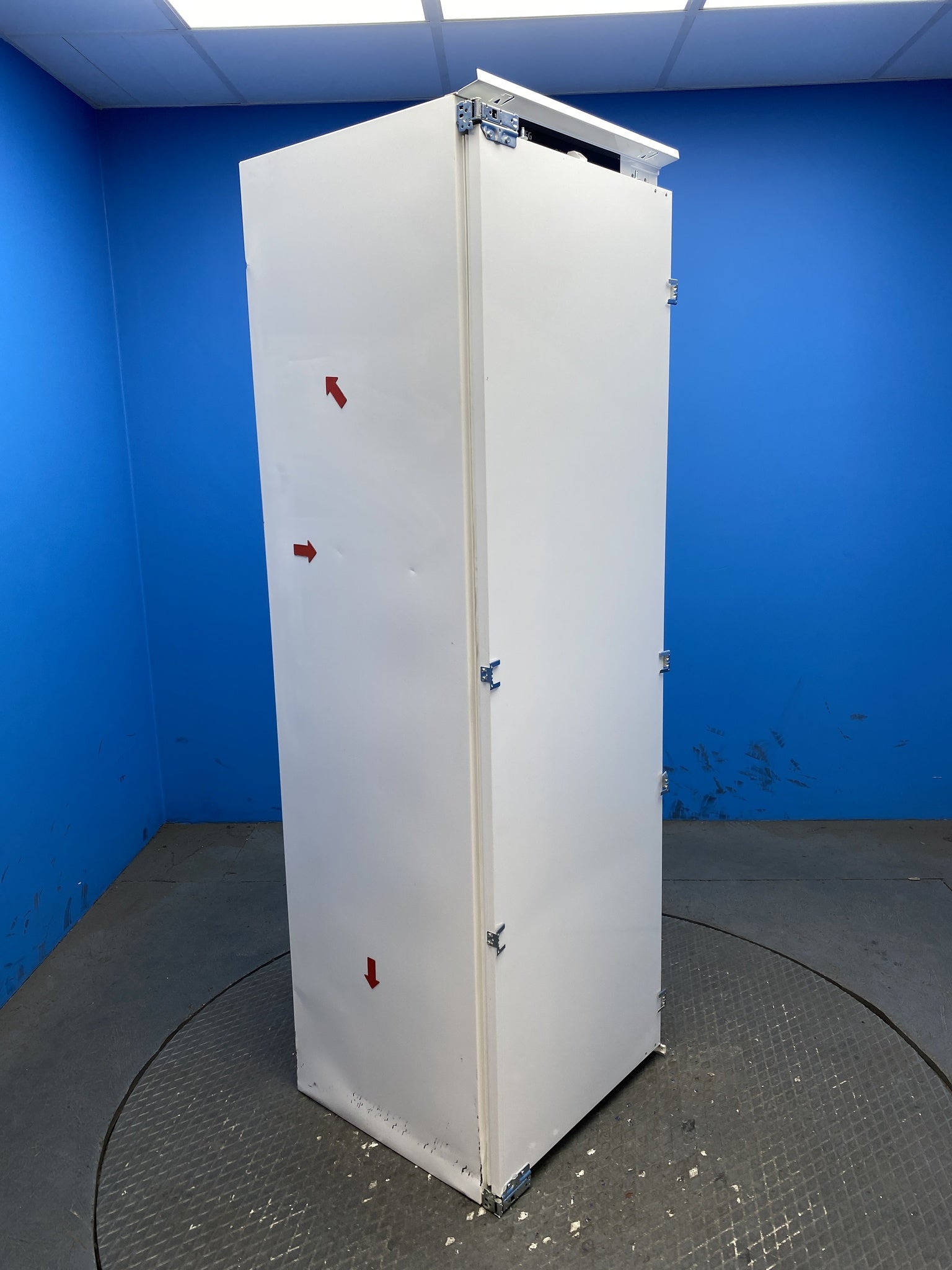 AEG SKE818E1DC 6000 DynamicAir Built-in 311 Litre Larder Fridge