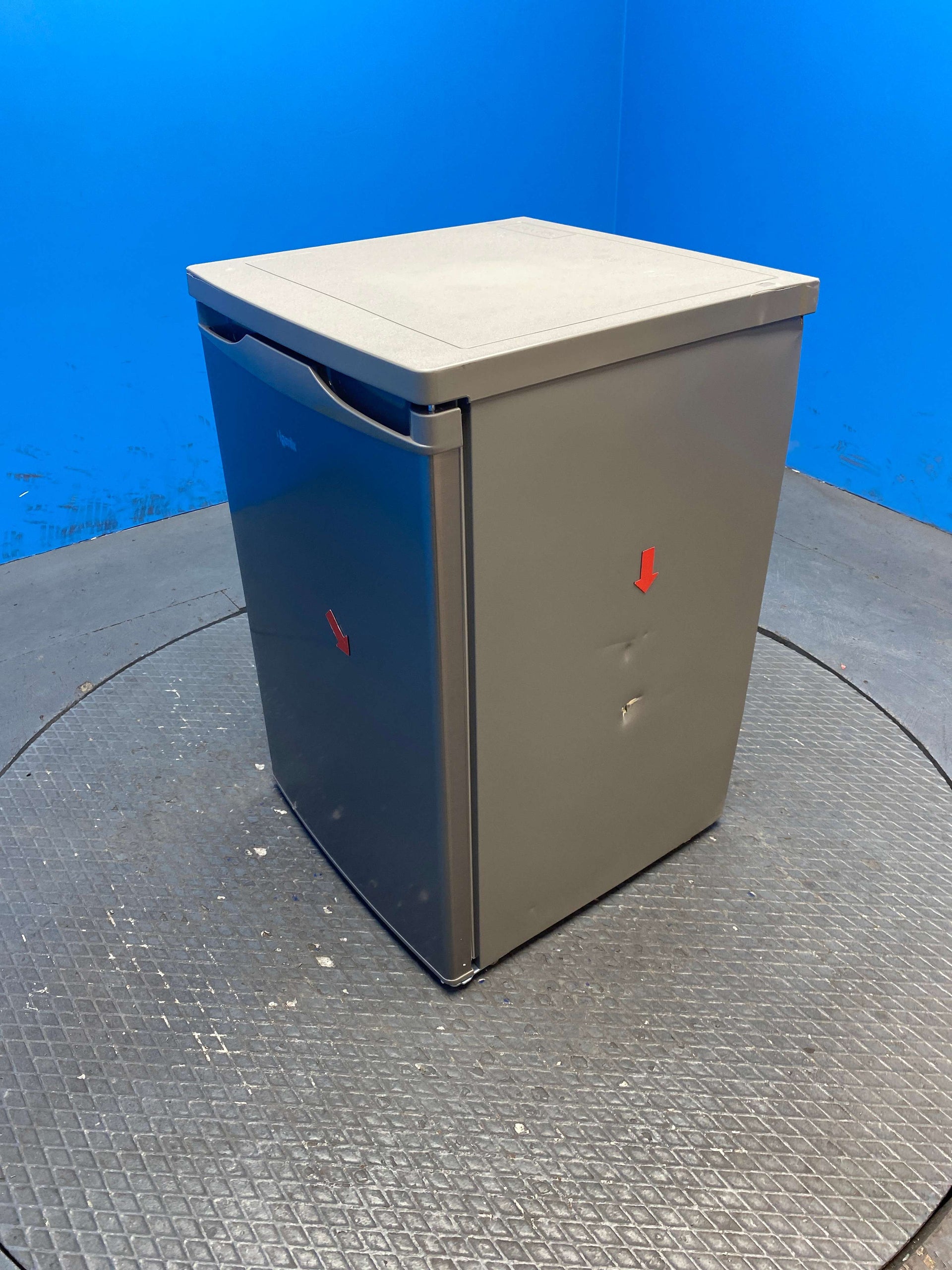 Igenix IG255X 136 Litre Undercounter Fridge
