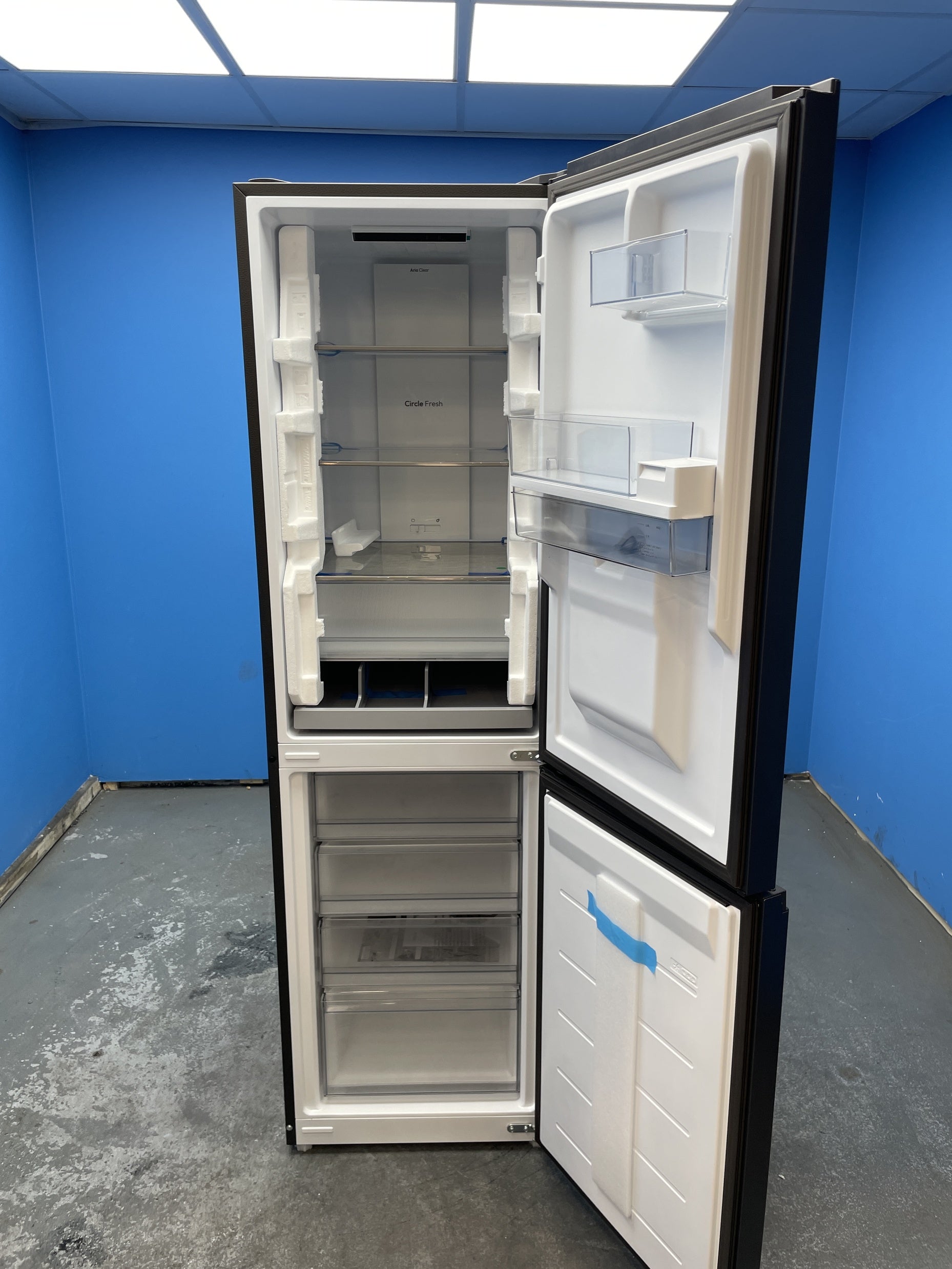 #GRC-160-651 - Hoover HONCQ3T518EWTK No Frost Fridge Freezer with Water Dispenser