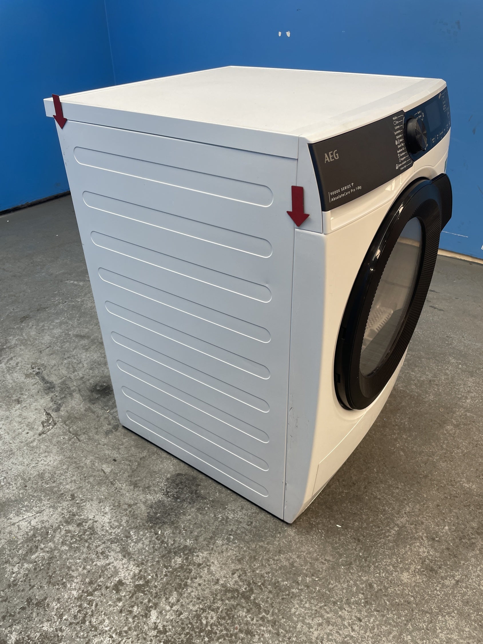 #GRC-154-127 - AEG TR948V4BC 8kg Heat Pump Tumble Dryer