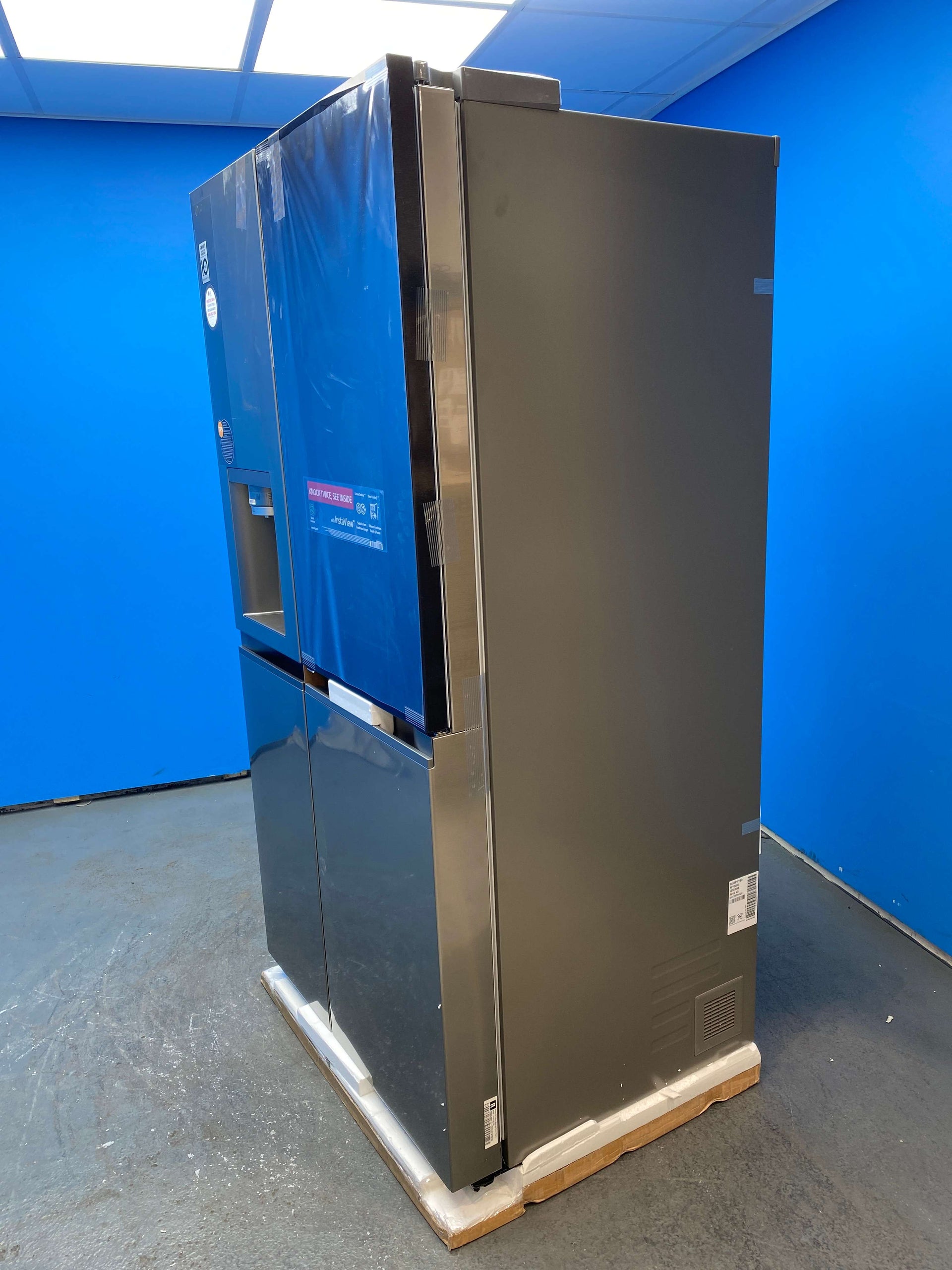 LG GSXE81PYBD American Style Fridge Freezer with InstaView™