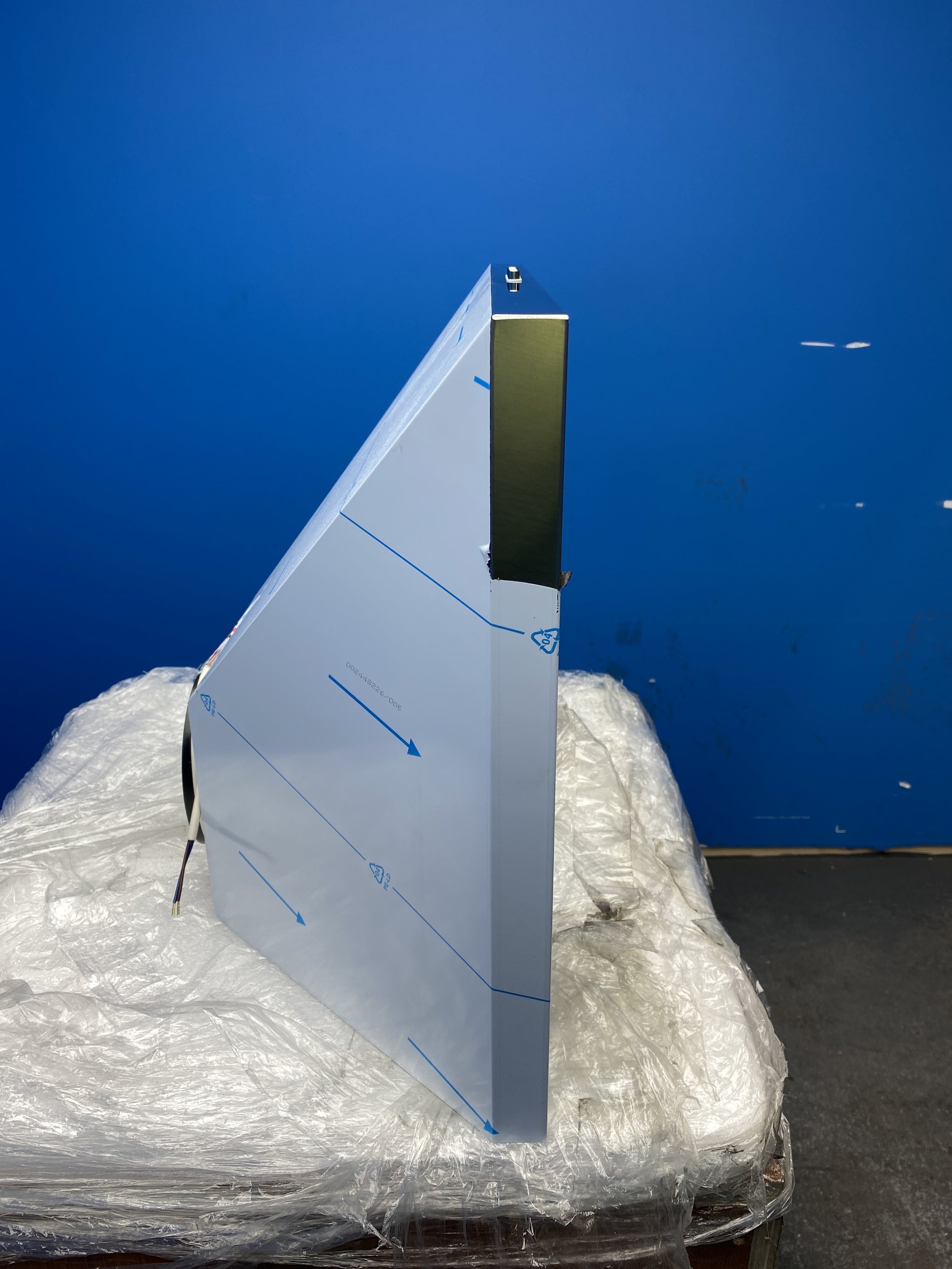 #GRC-150-204 - AEG LFC316X 60cm Stainless Steel Pyramid Chimney Hood