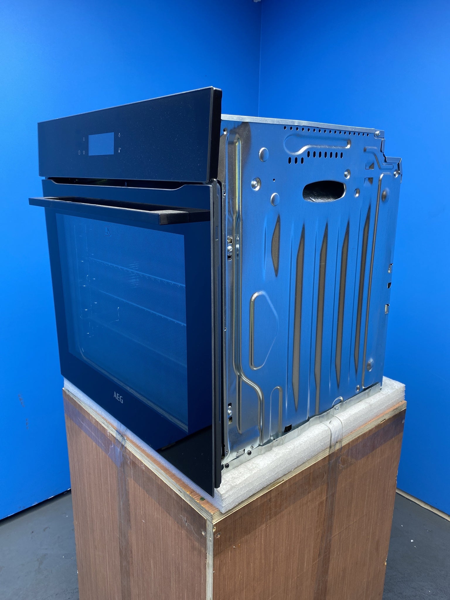 AEG 8000 Series BPK748380B SenseCook Pyrolytic Oven