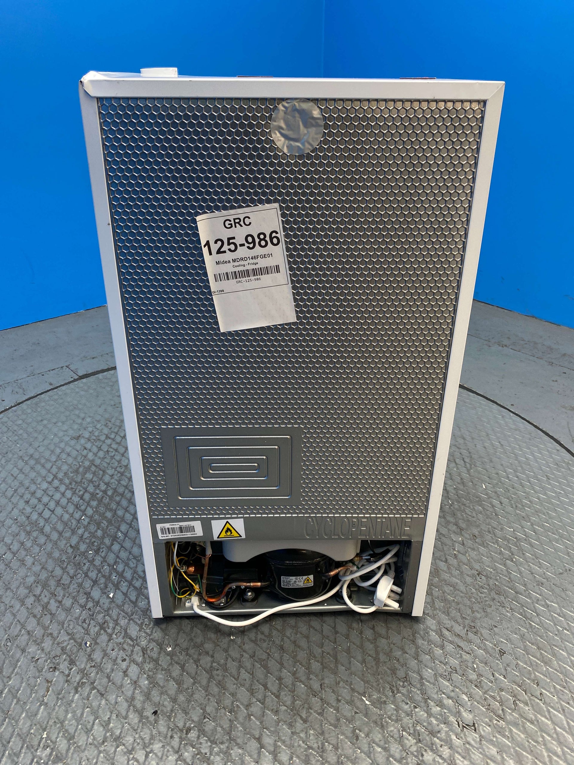 Midea MDRD146FGE01 93 Litre Undercounter Fridge