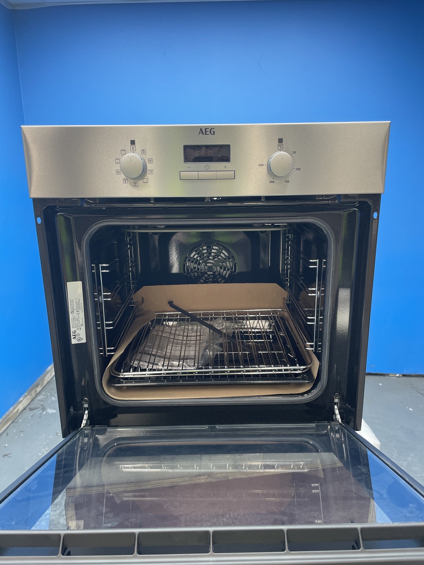 #GRC-158-289 - AEG BSX23101XM Built-In 6000 SurroundCook Single Electric Oven
