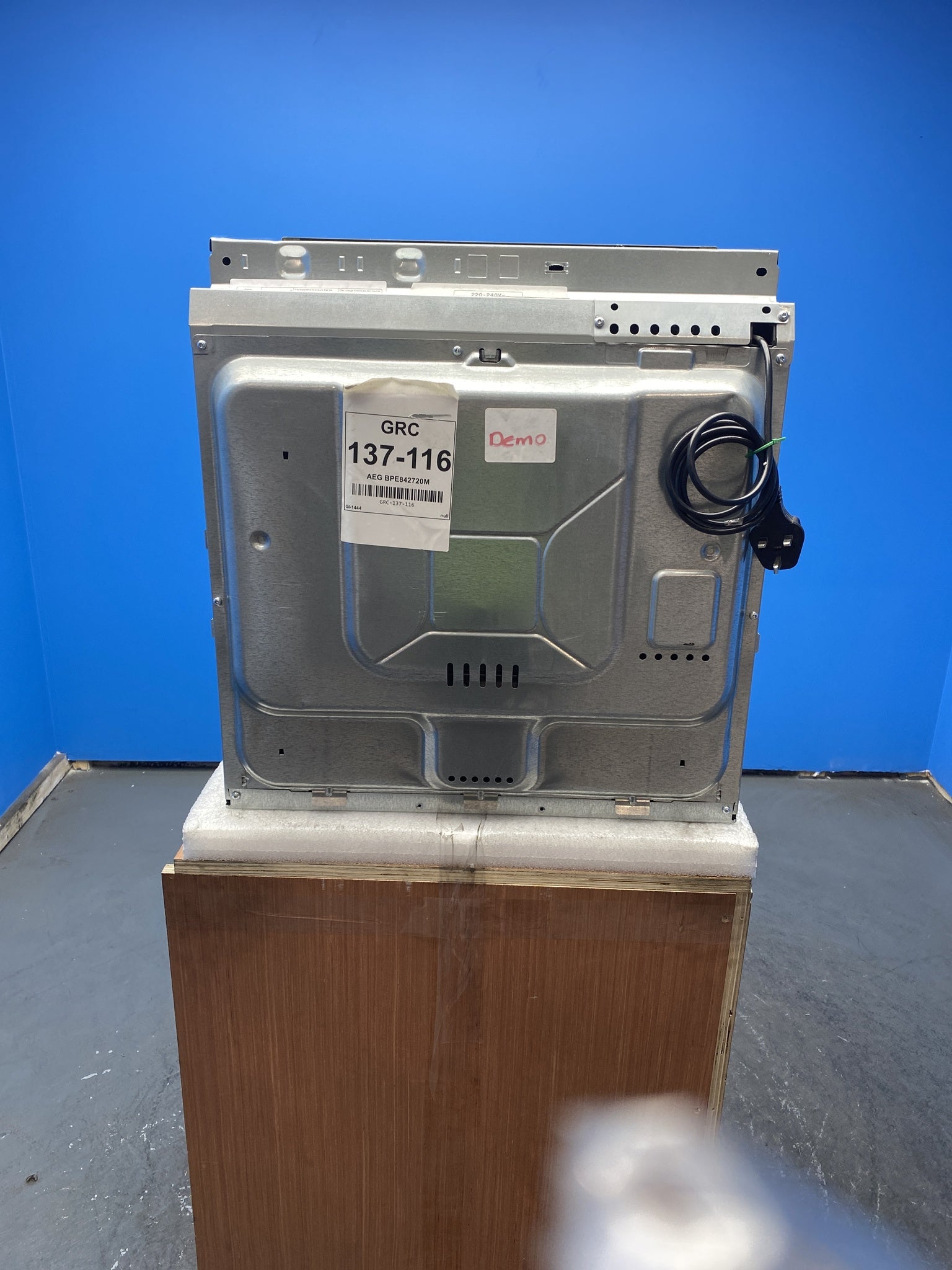 AEG SenseCook BPE842720M 71 L Pyrolytic Built-In Oven