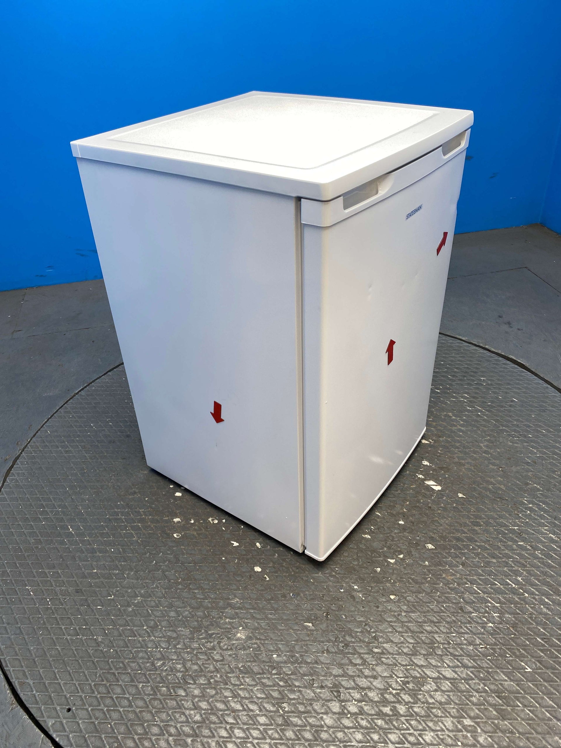 Statesman L255W 113 Litre 55cm Under Counter Fridge