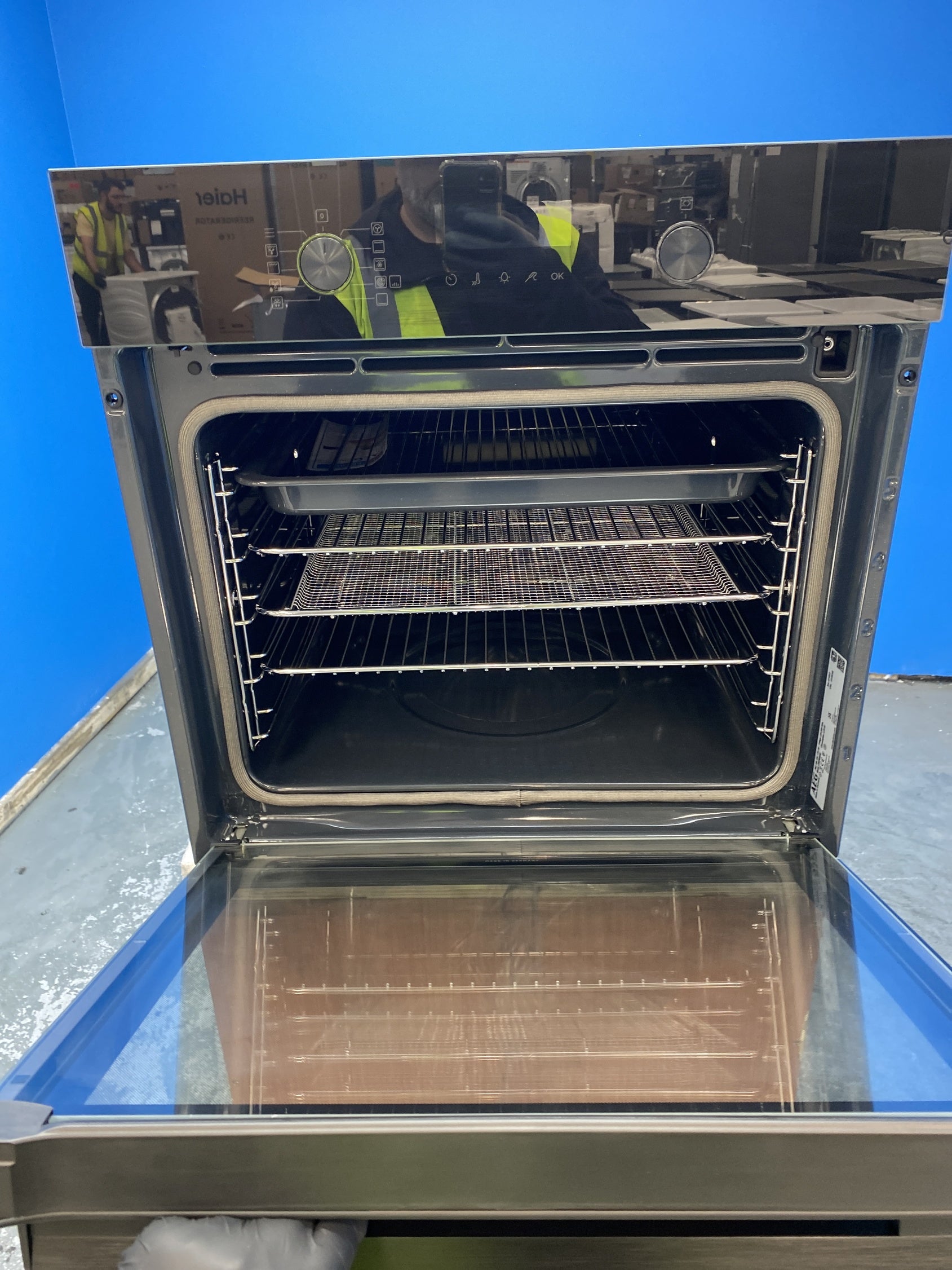 #GRC-156-021 - AEG OS6PB50AK Built-in Pyrolytic Single Oven with AirFry