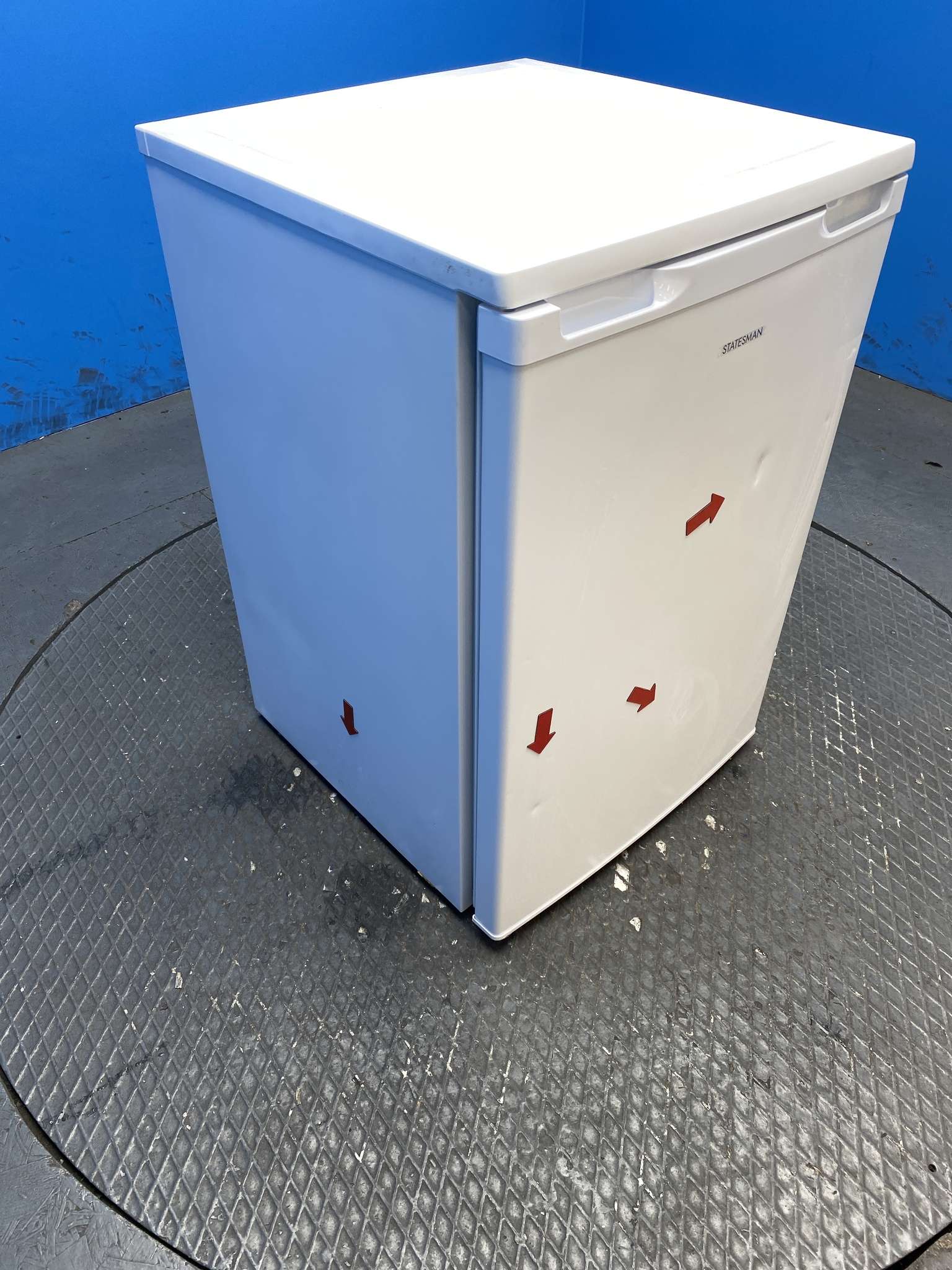 Statesman L255W 113 Litre 55cm Under Counter Fridge