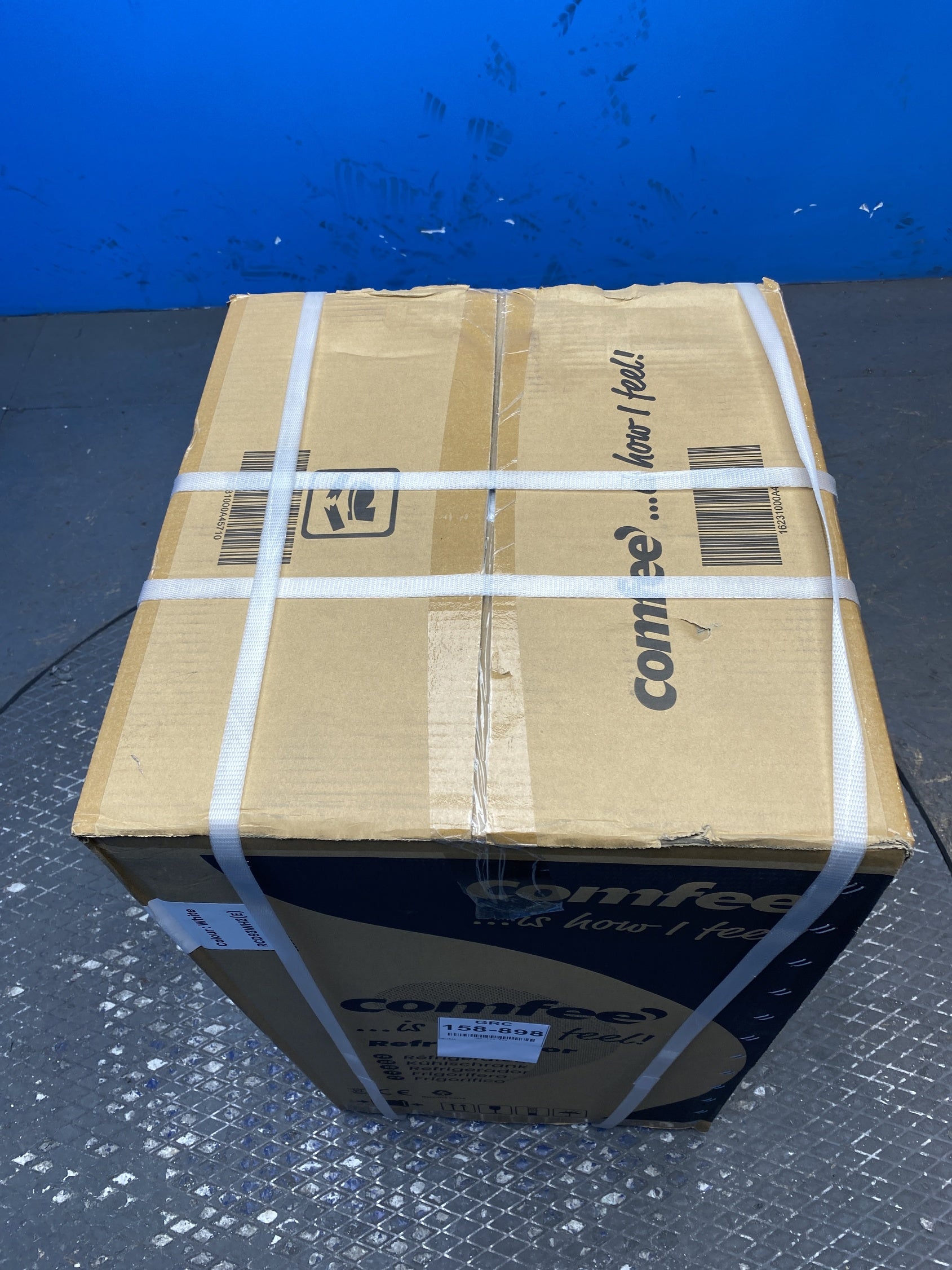 #GRC-158-898 - Comfee RCD93WH2(E) Under Counter Fridge with Cooler Box
