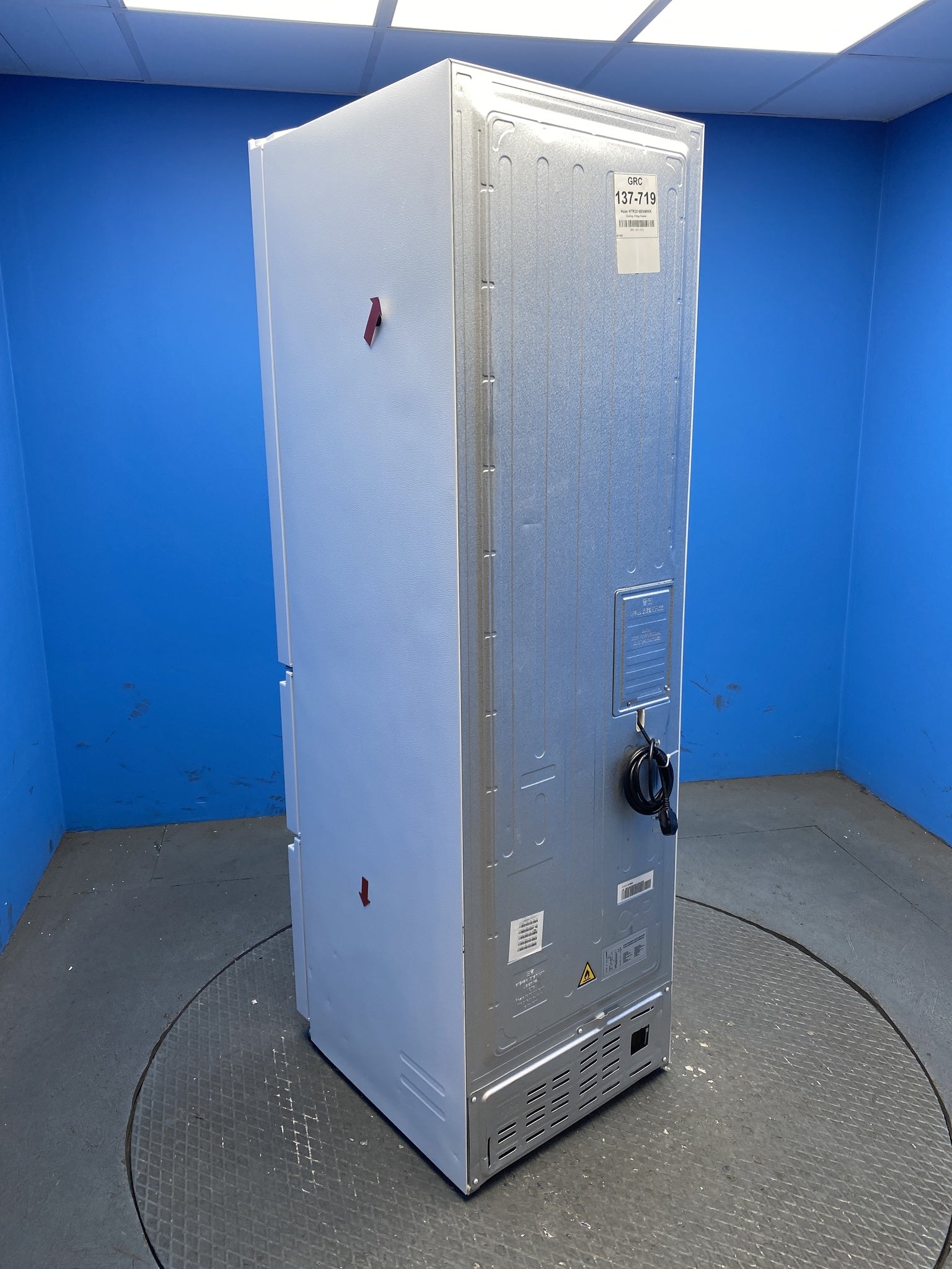 Haier 3D 55 Series 3 HTR3518ENMWK 60/40 Fridge Freezer
