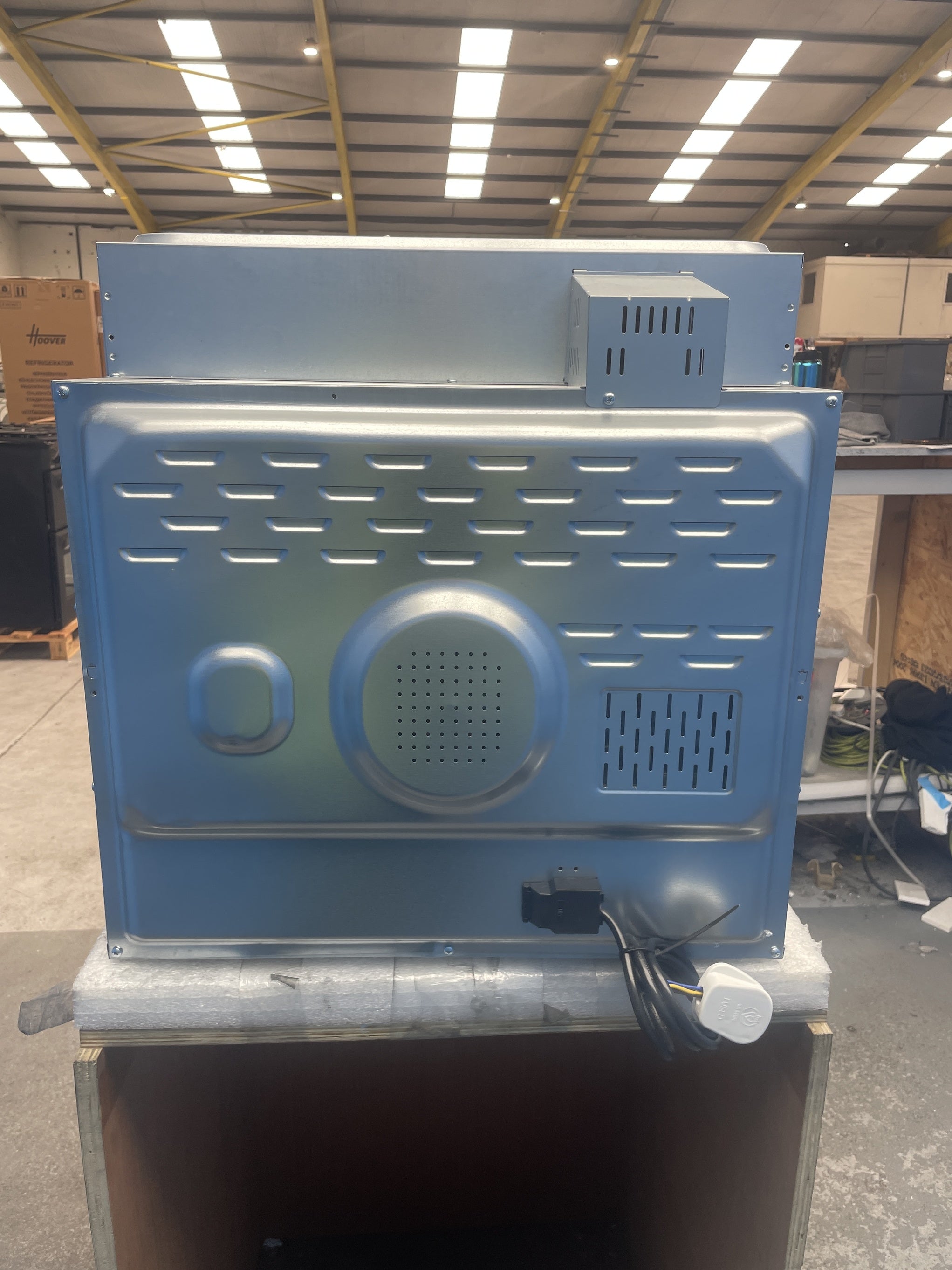 #GRC-158-744 - Midea MBO65M90M1-X 70L Built-In Single Fan Oven