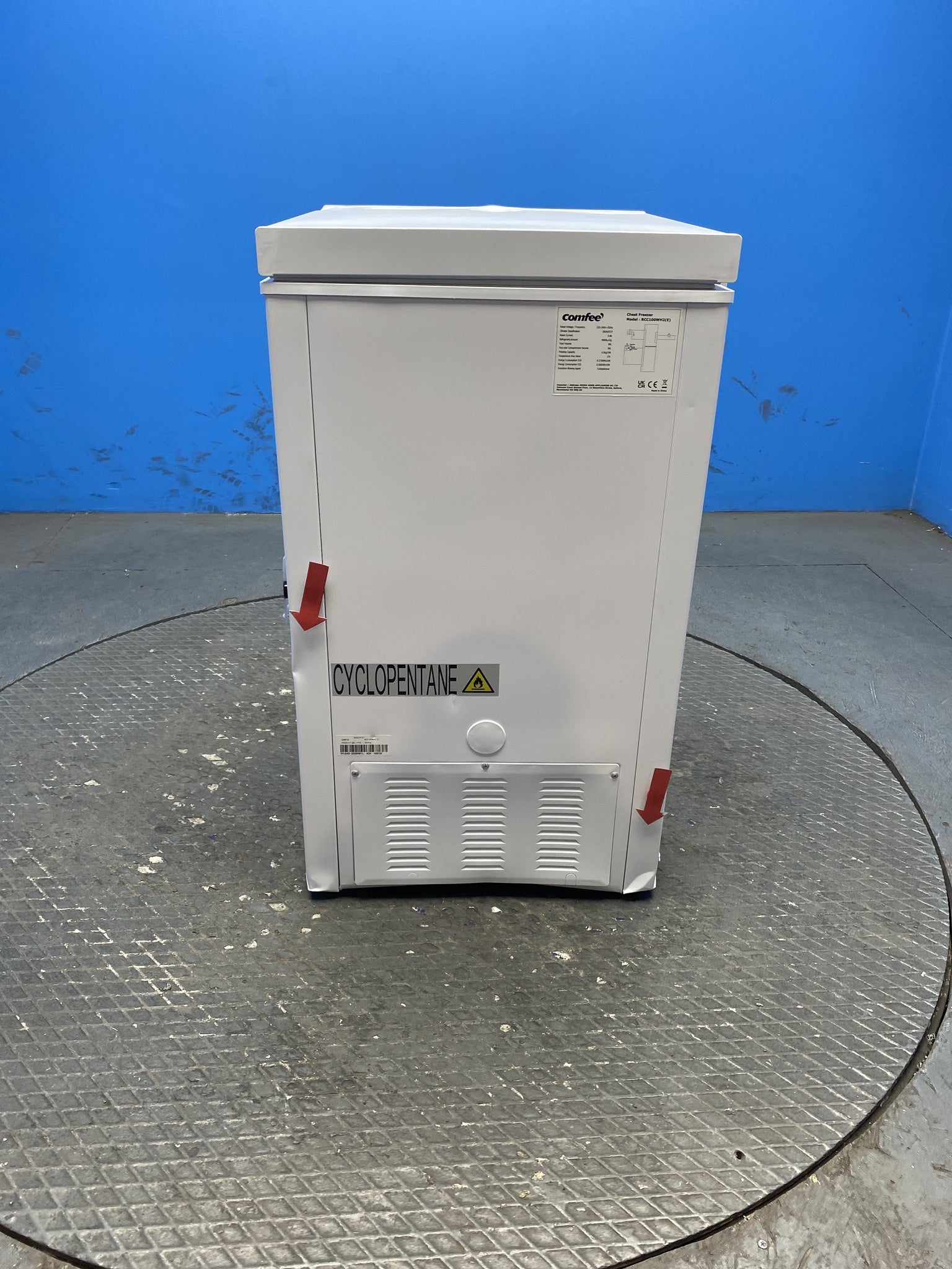 COMFEE' RCC100WH2E 99L Chest Freezer with Digital Control