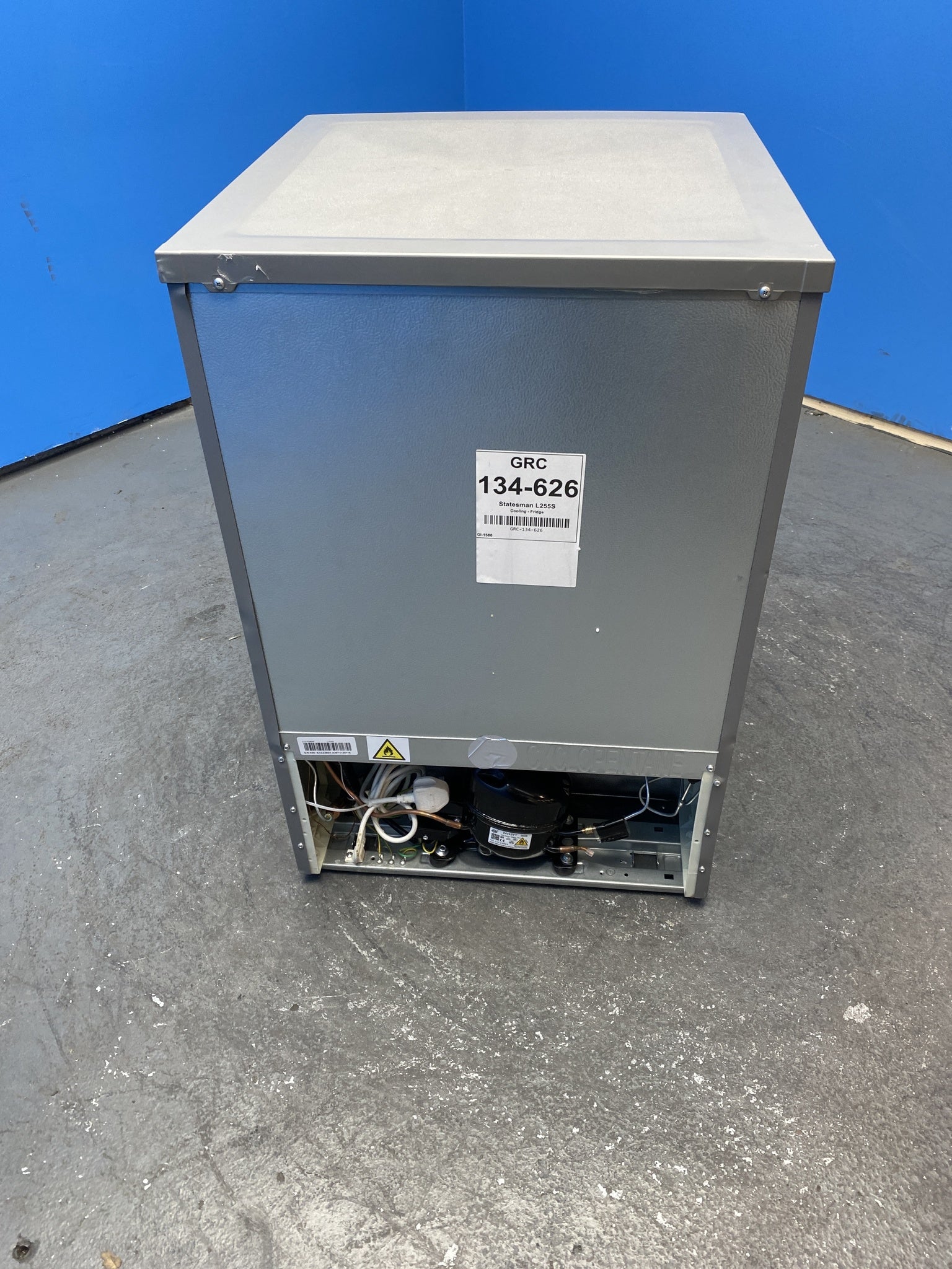 Statesman L255S 113 Litre 55cm Under Counter Fridge