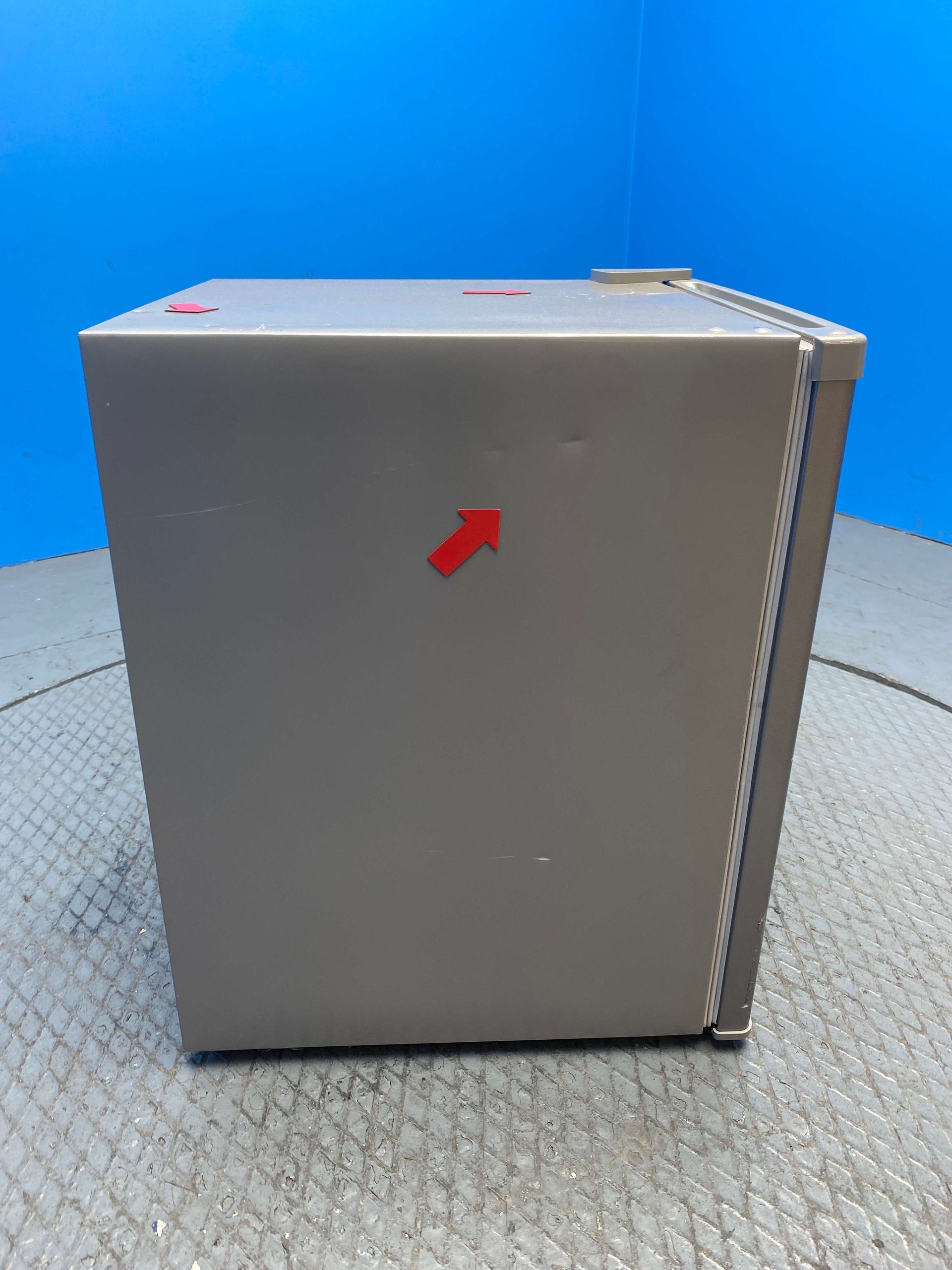 Russell Hobbs RH67TTLF0E1SS 66L Stainless Steel Mini Fridge