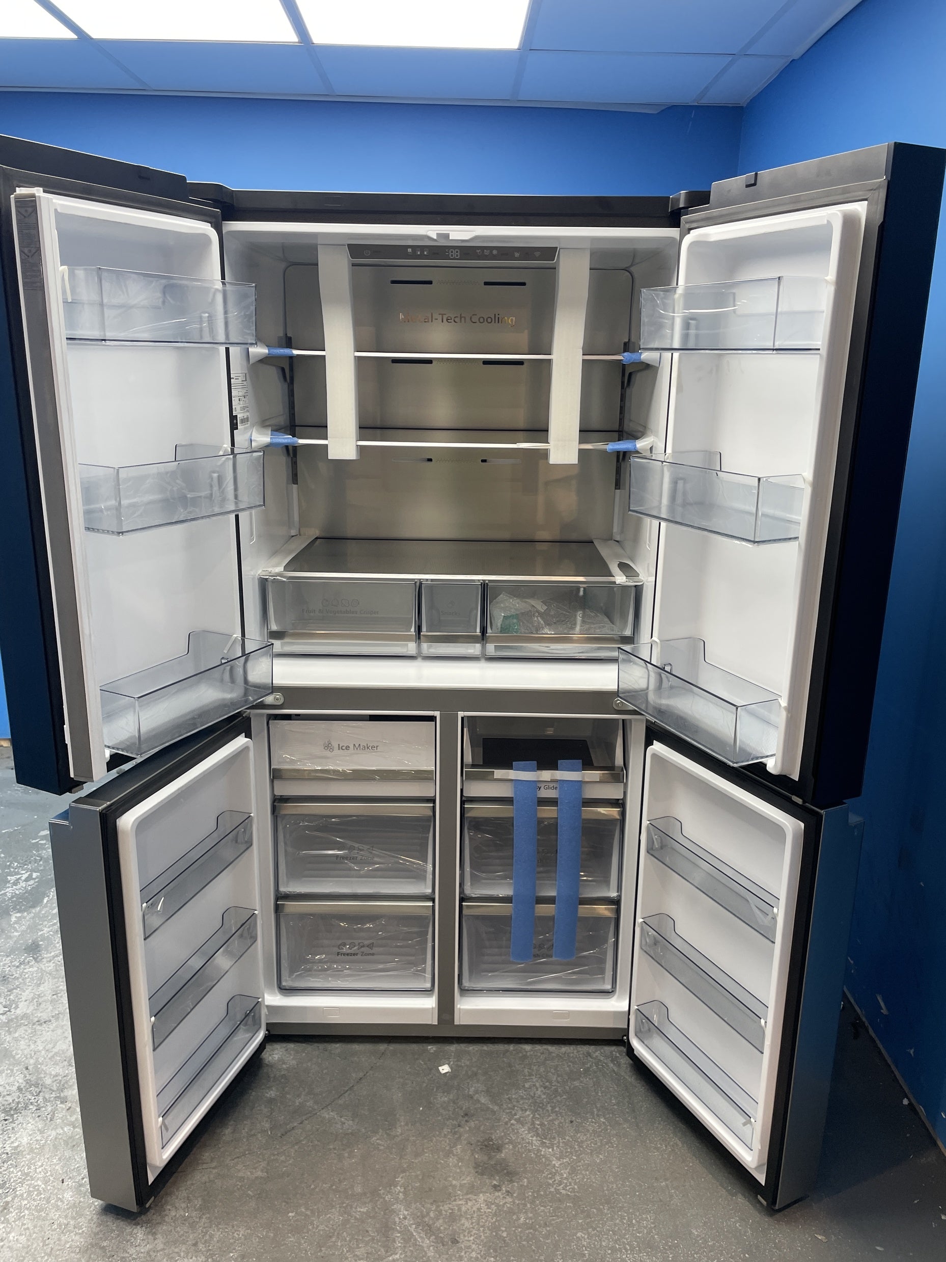 #GRC-158-069 - Hisense RQ5X560SFLES Smart American Multi Door Fridge Freezer