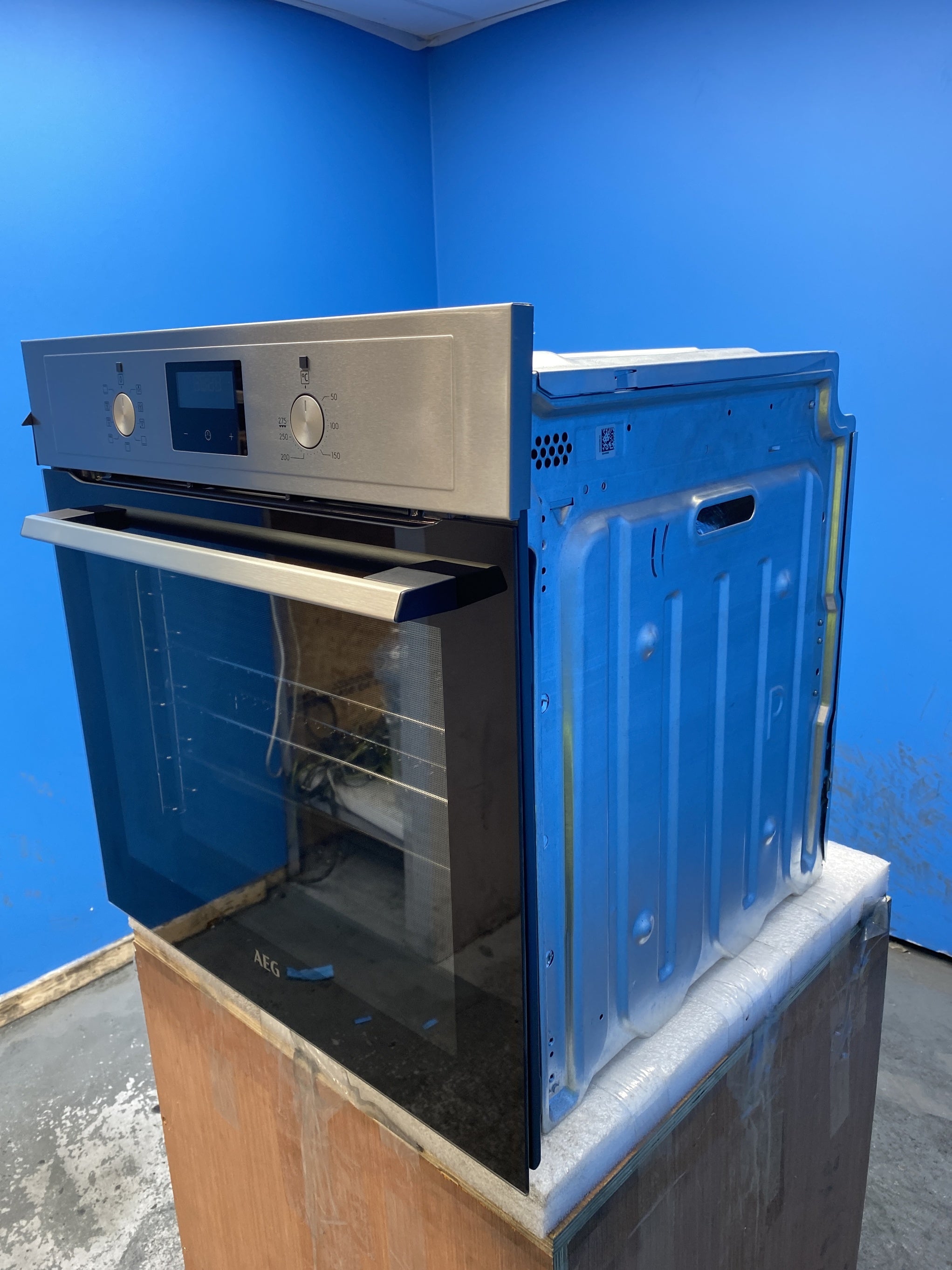 #GRC-155-969 - AEG BEX335011M SurroundCook Built-In Single Oven