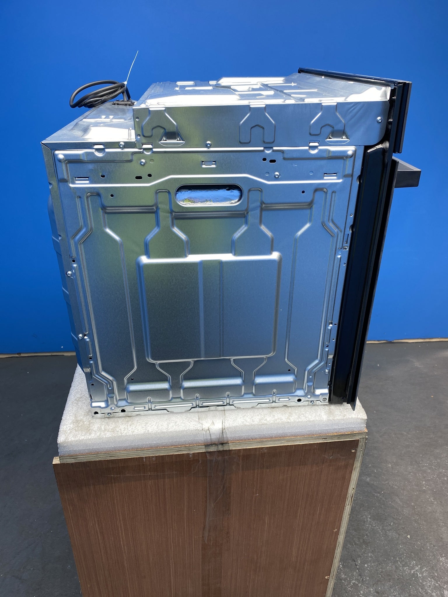 Hisense Hi4 BlackLine BI64221PDBG Built-in Single Pyrolytic Oven