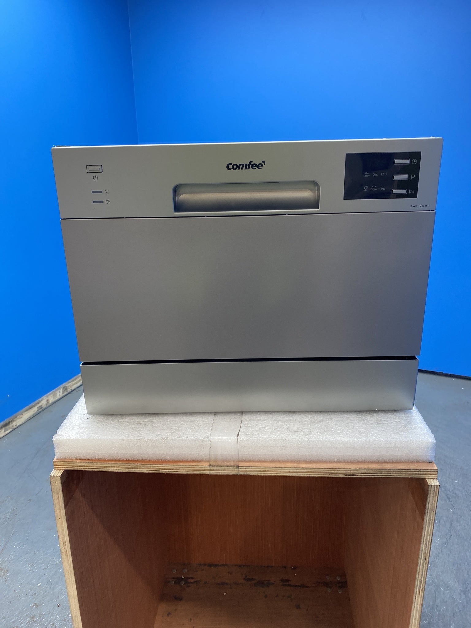 COMFEE' KWH-TD602E-S 6 Place Setting Countertop Dishwasher