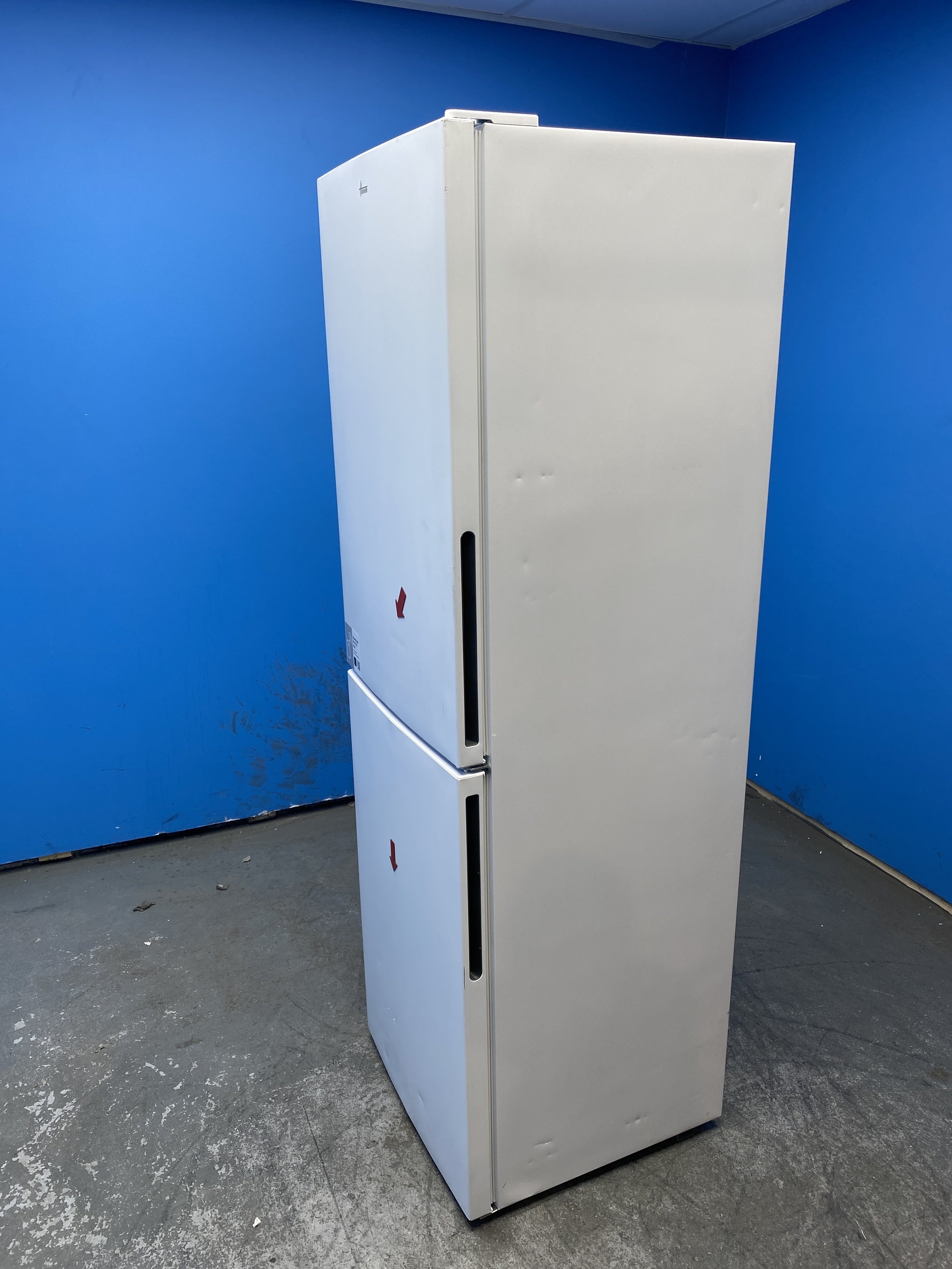 #GRC-156-560 - Hoover HVT3CLECKIHW 235 Litre Combi Fridge Freezer