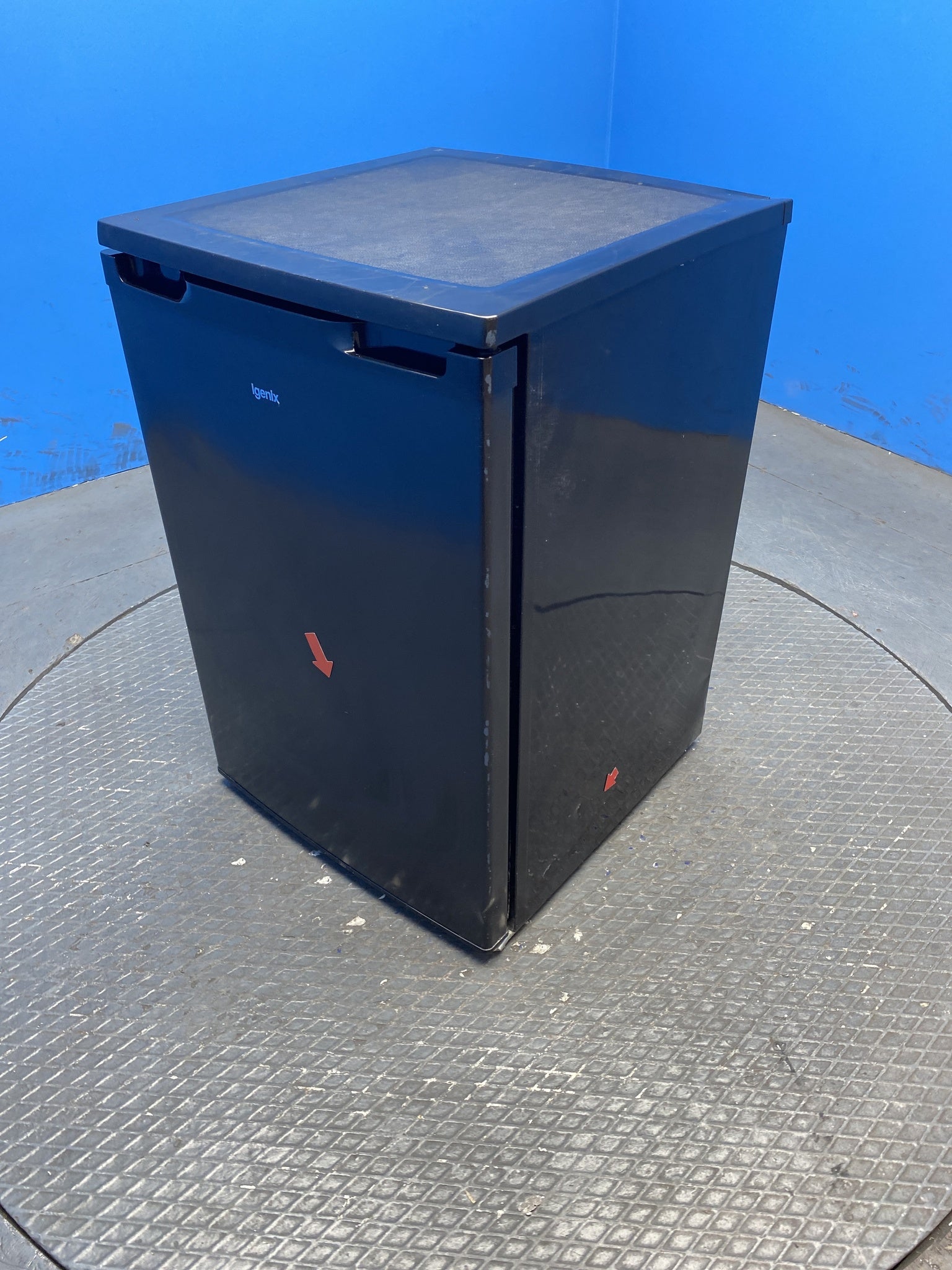Igenix IG255B 136 Litre Under Counter Fridge