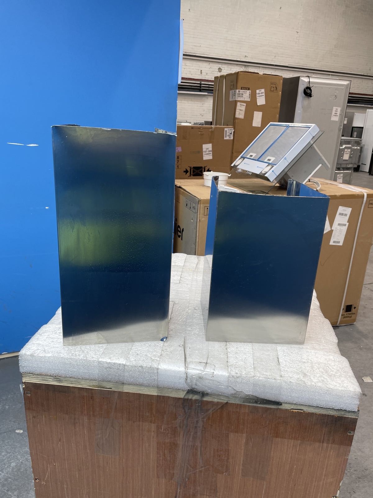 #GRC-154-026 - Electrolux 60cm Flat Glass Chimney Cooker Hood – LED, Steel & Glass