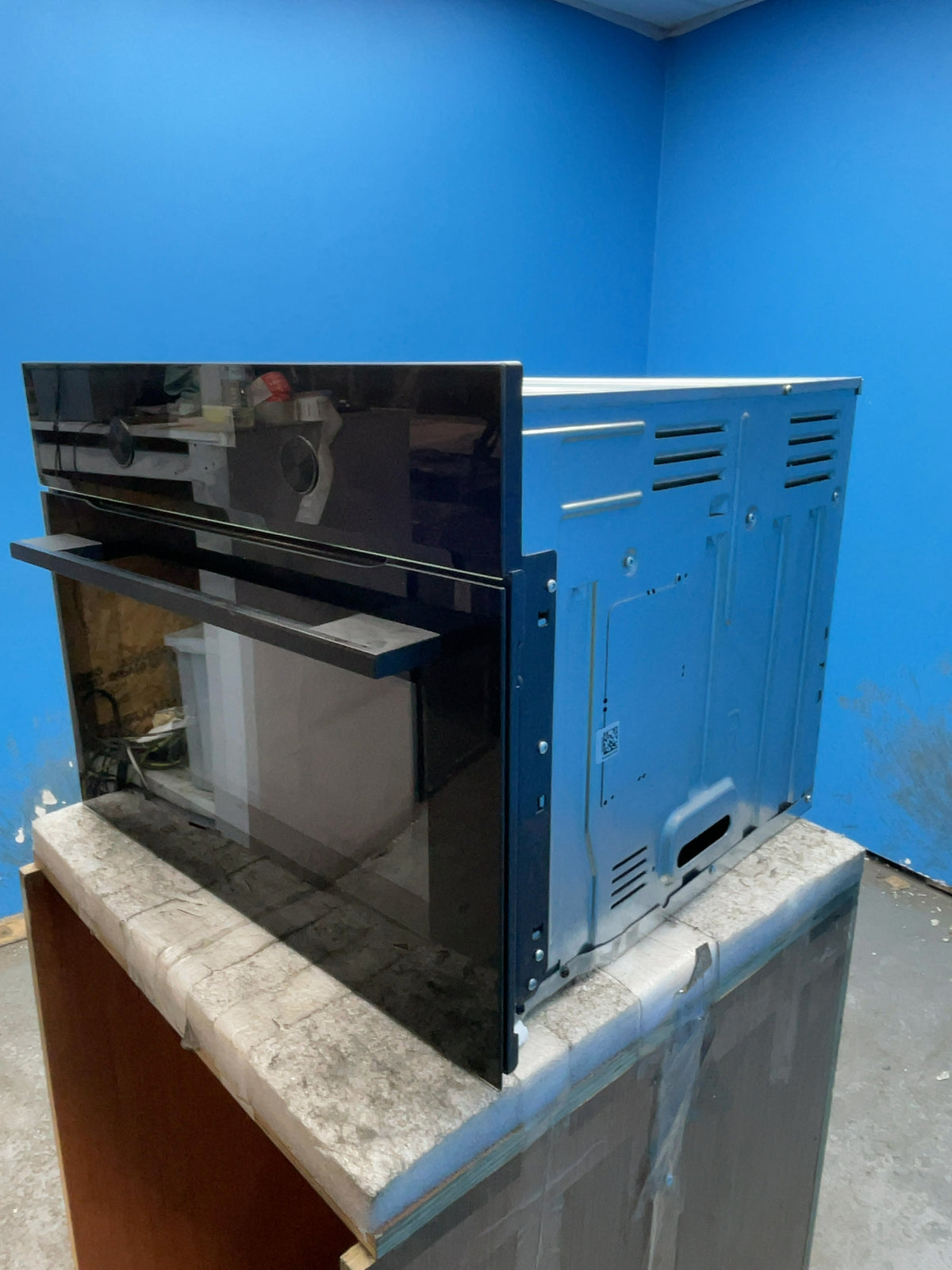 #GRC-154-109 - AEG CombiQuick 44L Built-In Combination Microwave – Assisted Cooking, WiFi