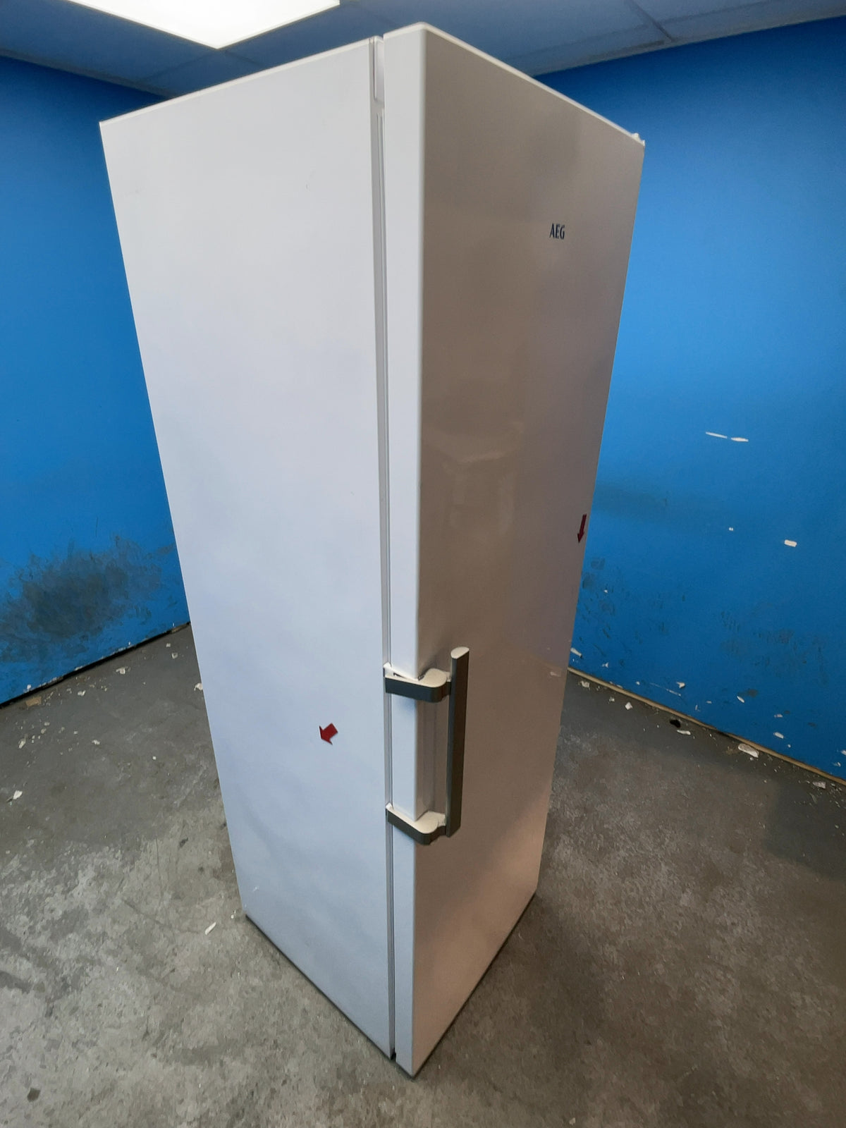 #GRC-156-022 - AEG 6000 Series 186cm Larder Fridge – 395L, DynamicAir, CoolMatic, White