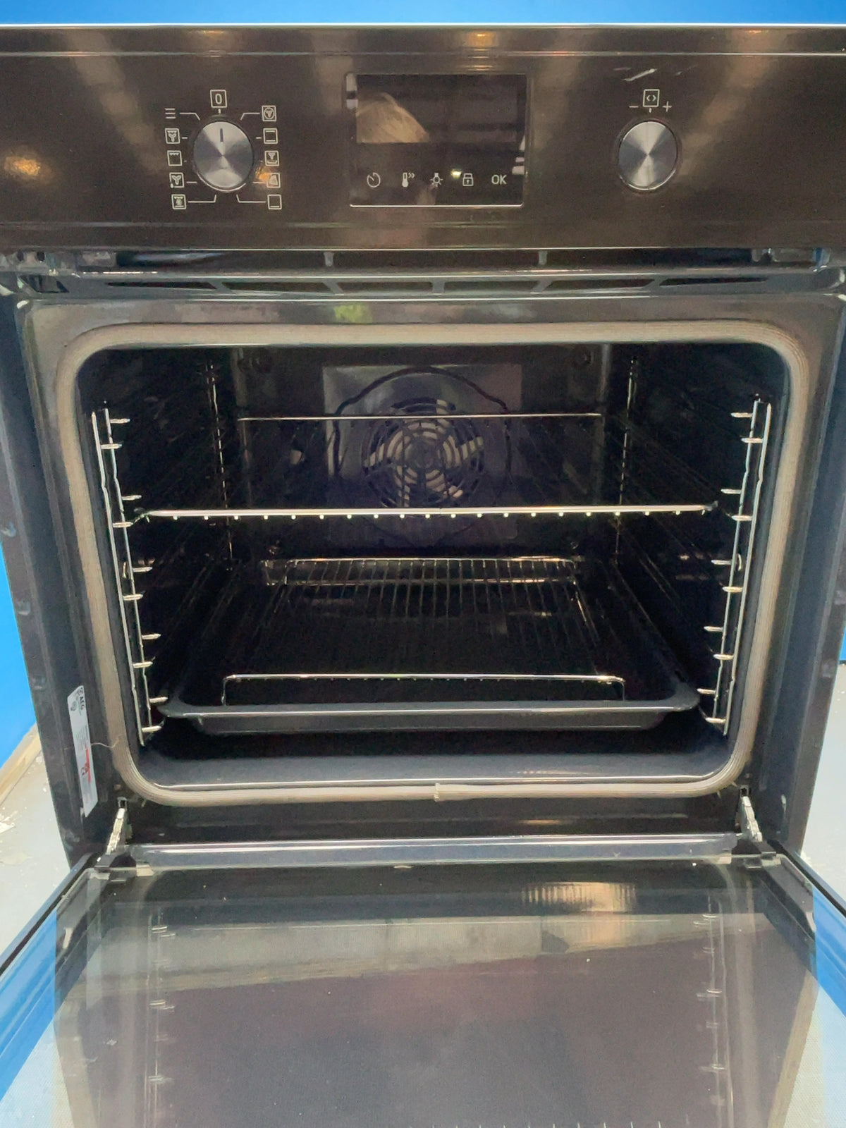 #GRC-158-215 - AEG 3000 60cm Electric Single Oven – 72L Capacity, Pyrolytic Self-Clean, Air Fry, Black