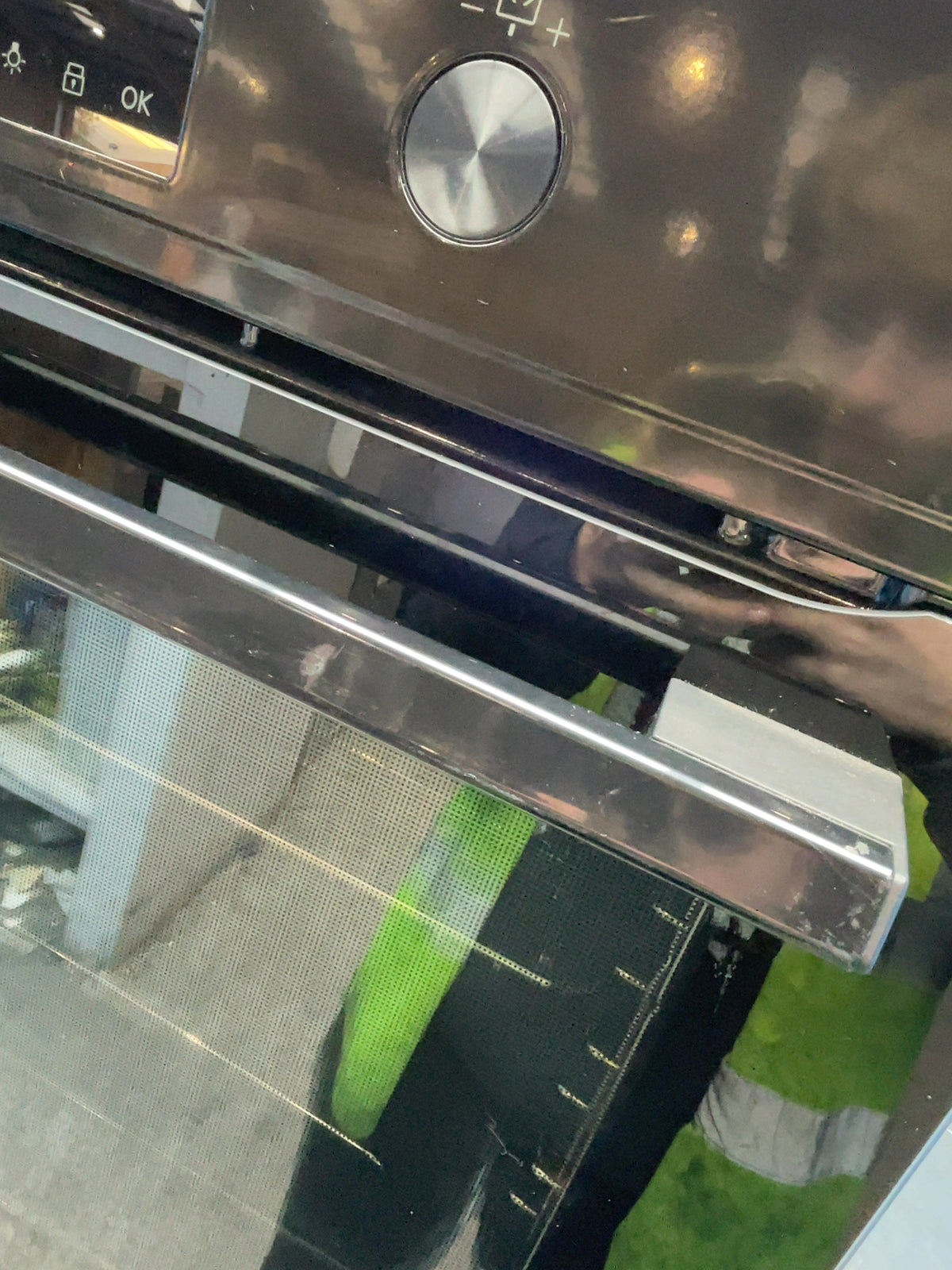 #GRC-158-215 - AEG 3000 60cm Electric Single Oven – 72L Capacity, Pyrolytic Self-Clean, Air Fry, Black