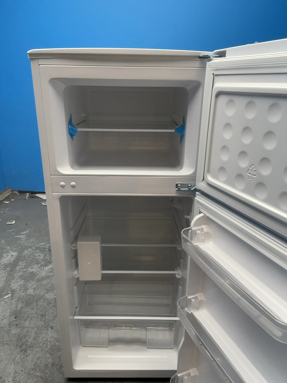 #GRC-162-959 - Candy 48cm Fridge Freezer – 117L, White, Manual Defrost