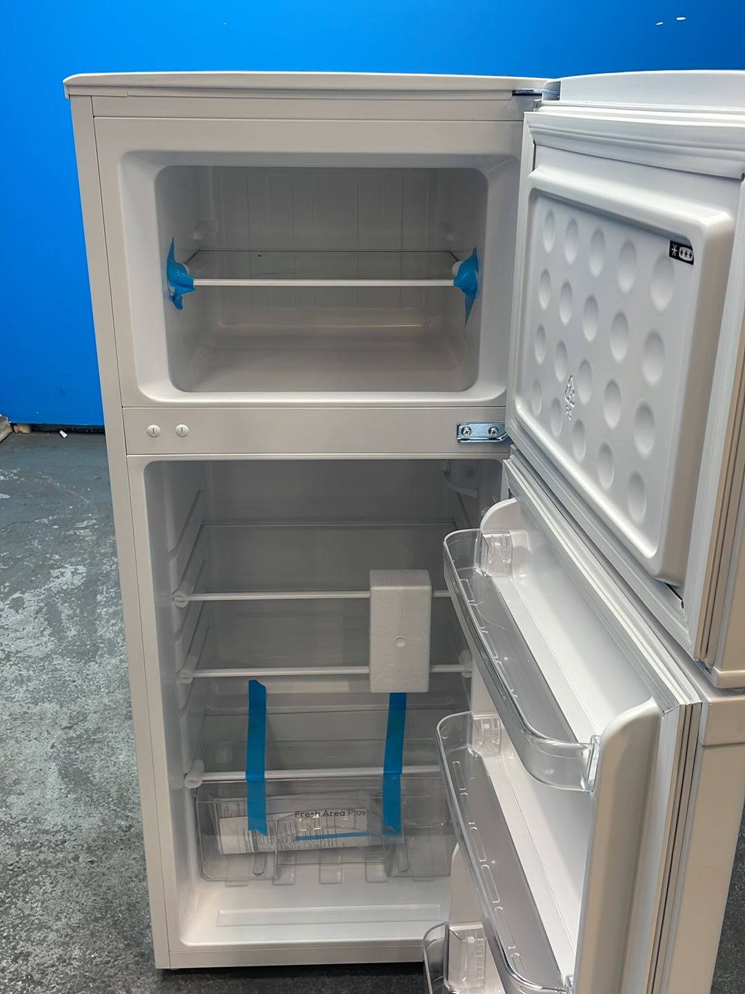 #GRC-163-014 - Candy 48cm Fridge Freezer – 117L, White, Manual Defrost