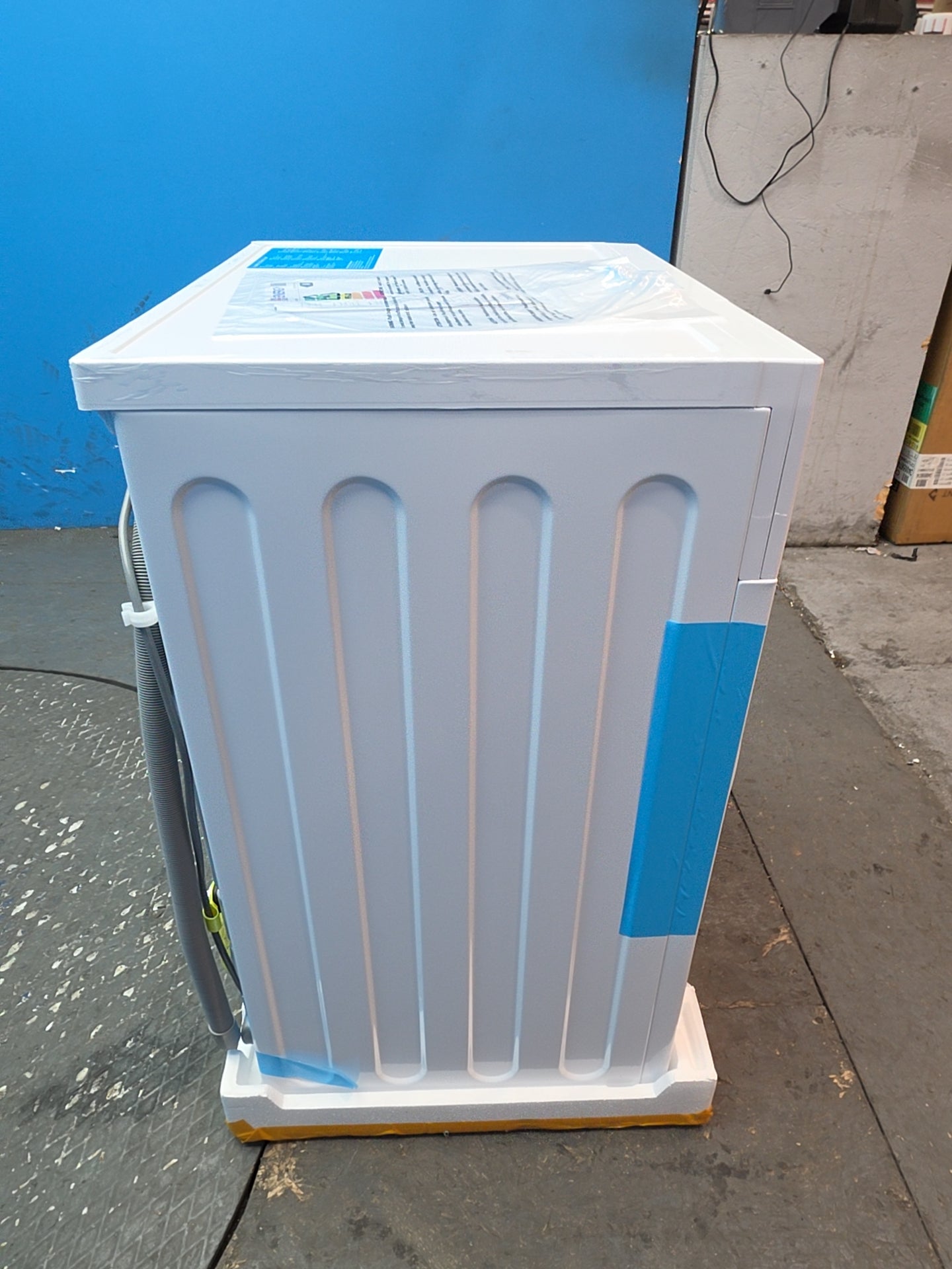 #GRC-163-269 - Comfee 8kg 1400rpm Washing Machine – Steam Clean, 15 Programmes & Delay Start